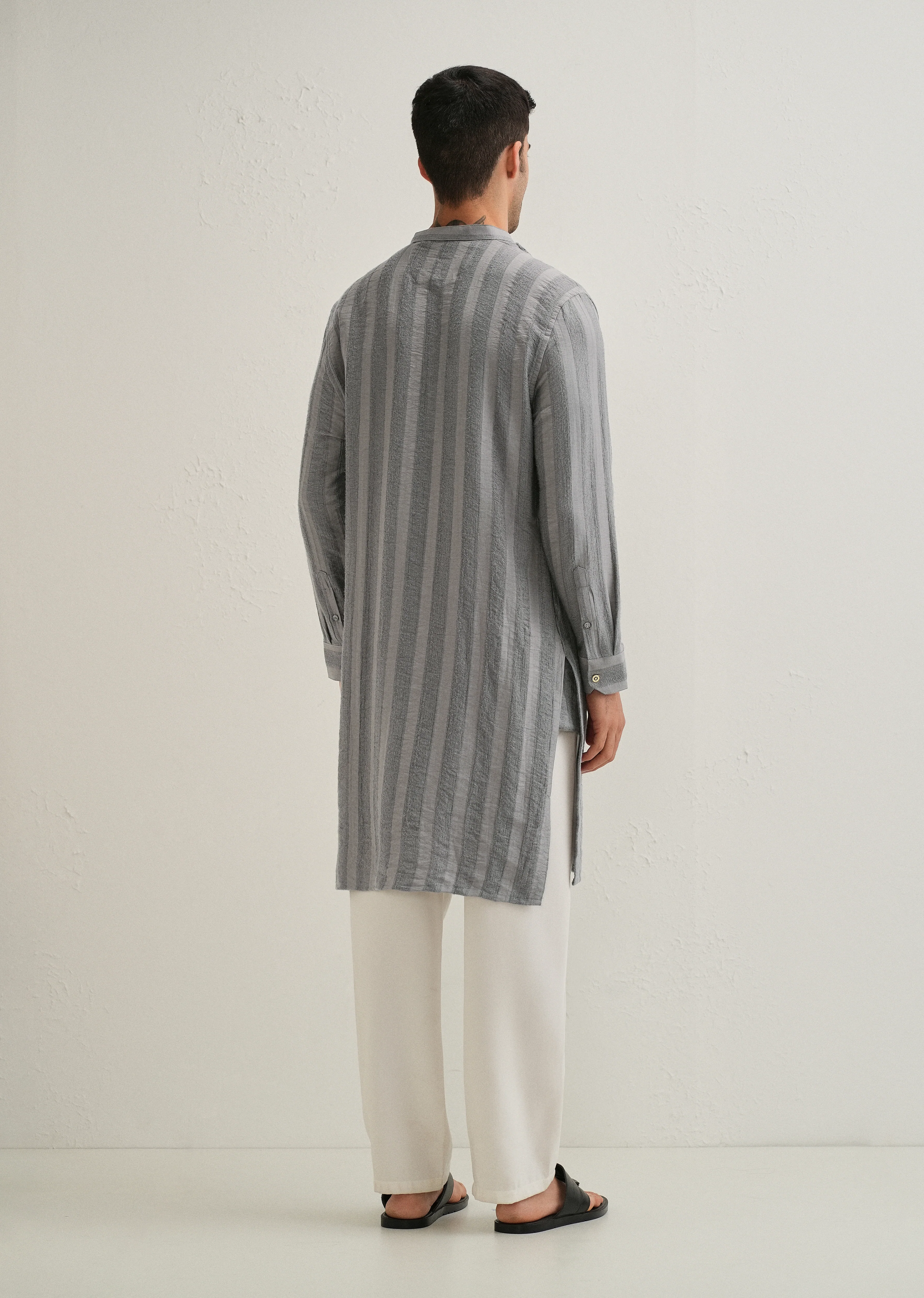 Grey Textured Vertical Stripe Kurta - Image 4