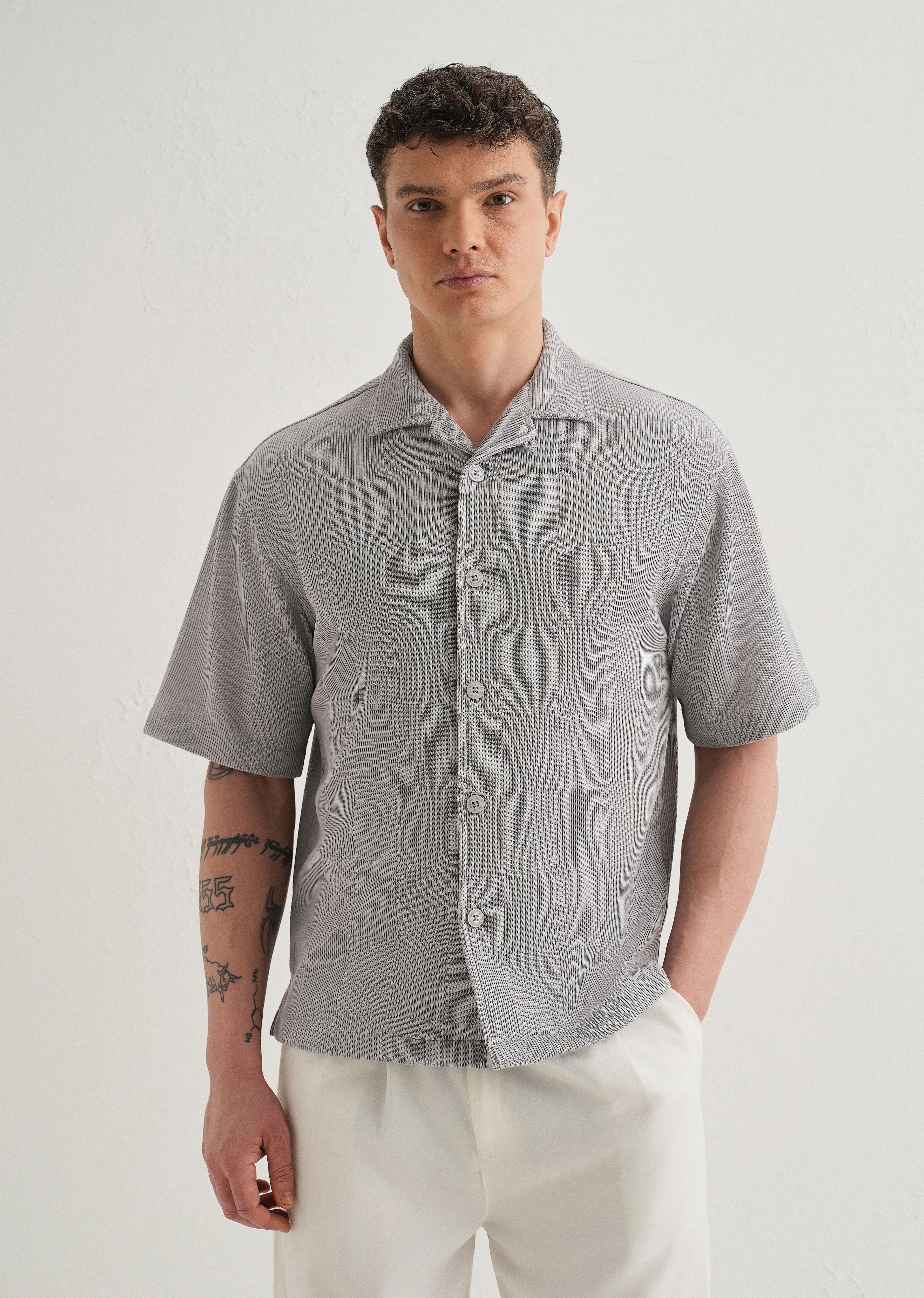 Grey Textured Check Knit Shirt - Image 3