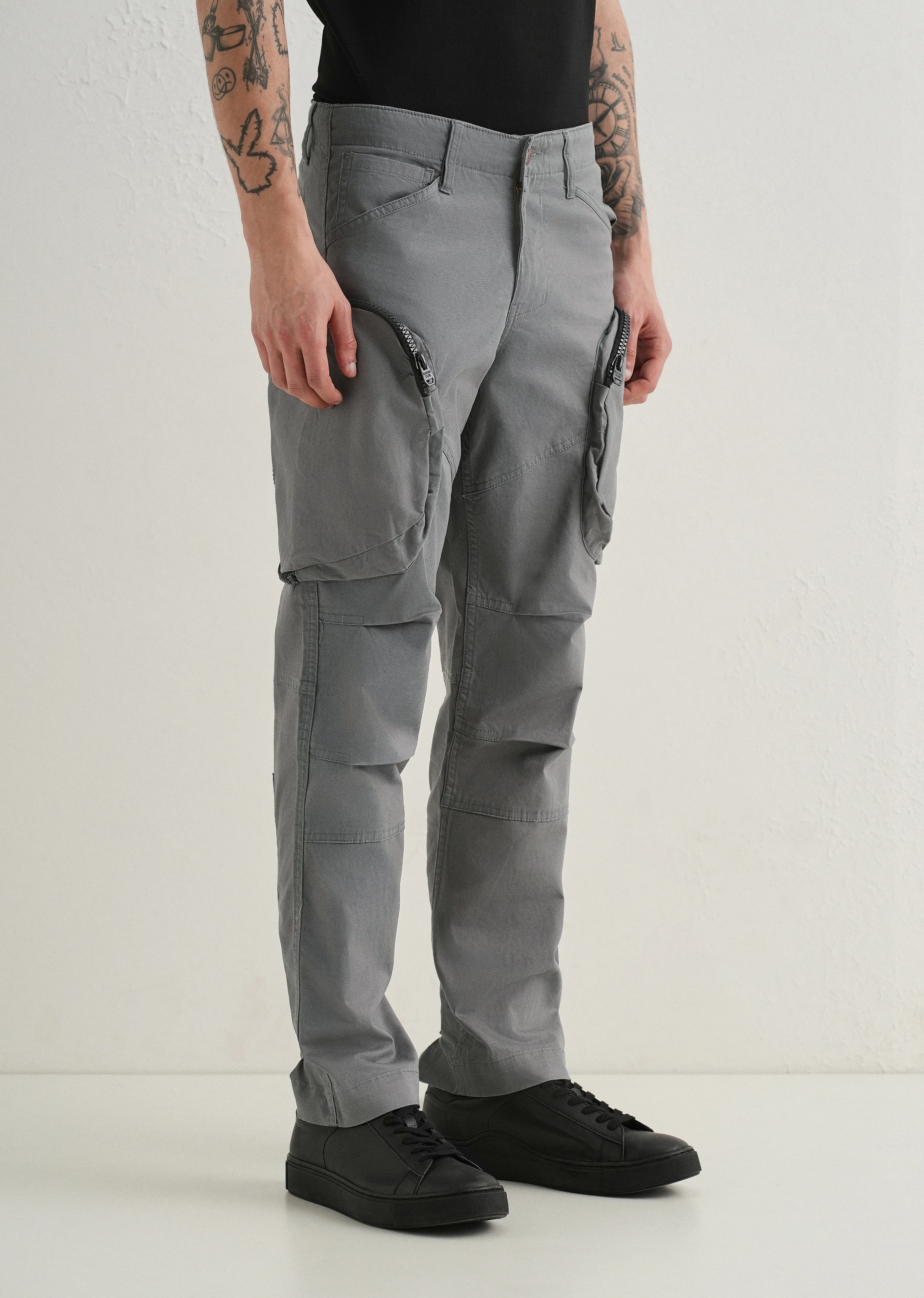 Gris Gray Zipper Cargo Pant - Image 4