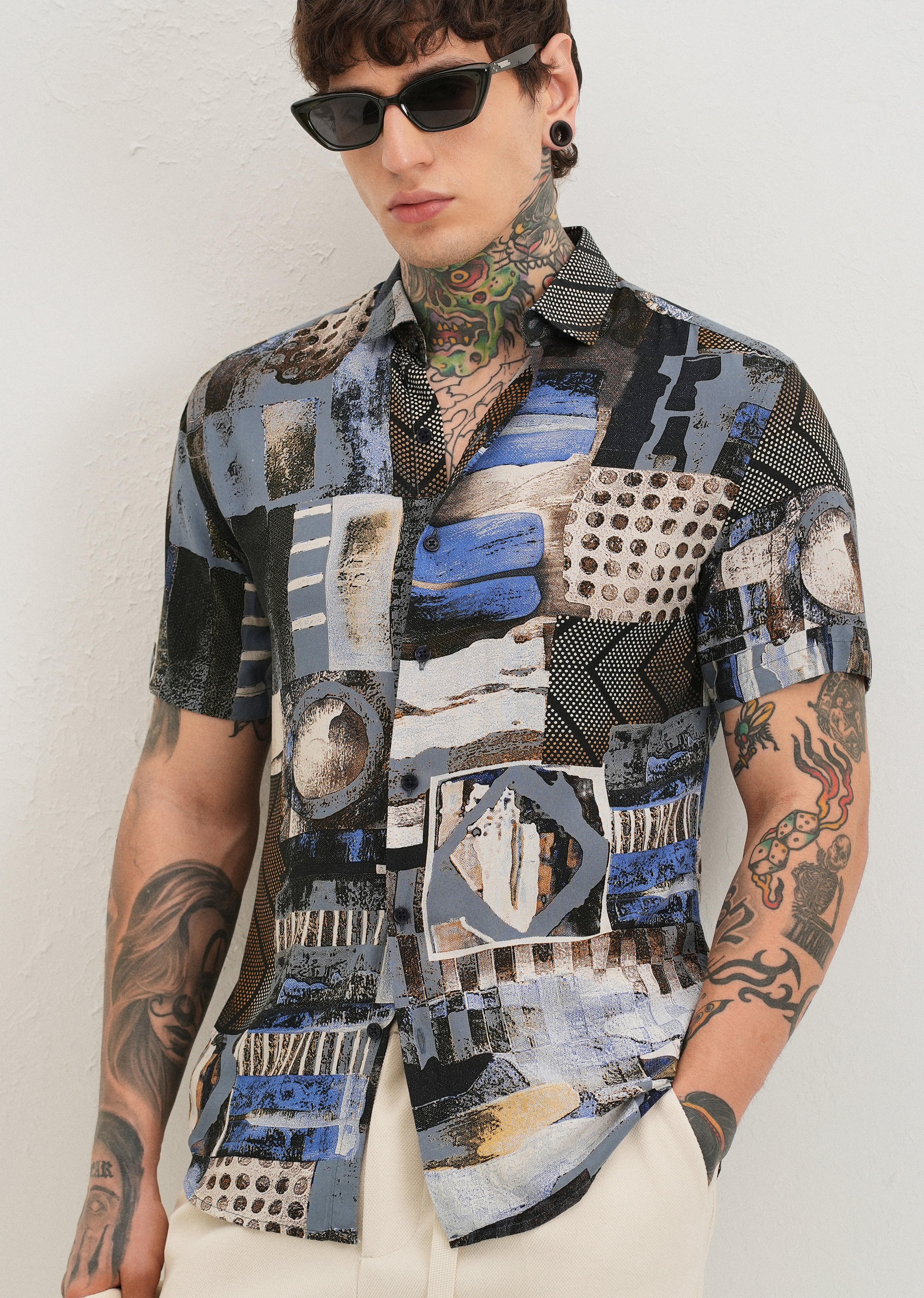Lattice Blue Feather shirt - Image 7