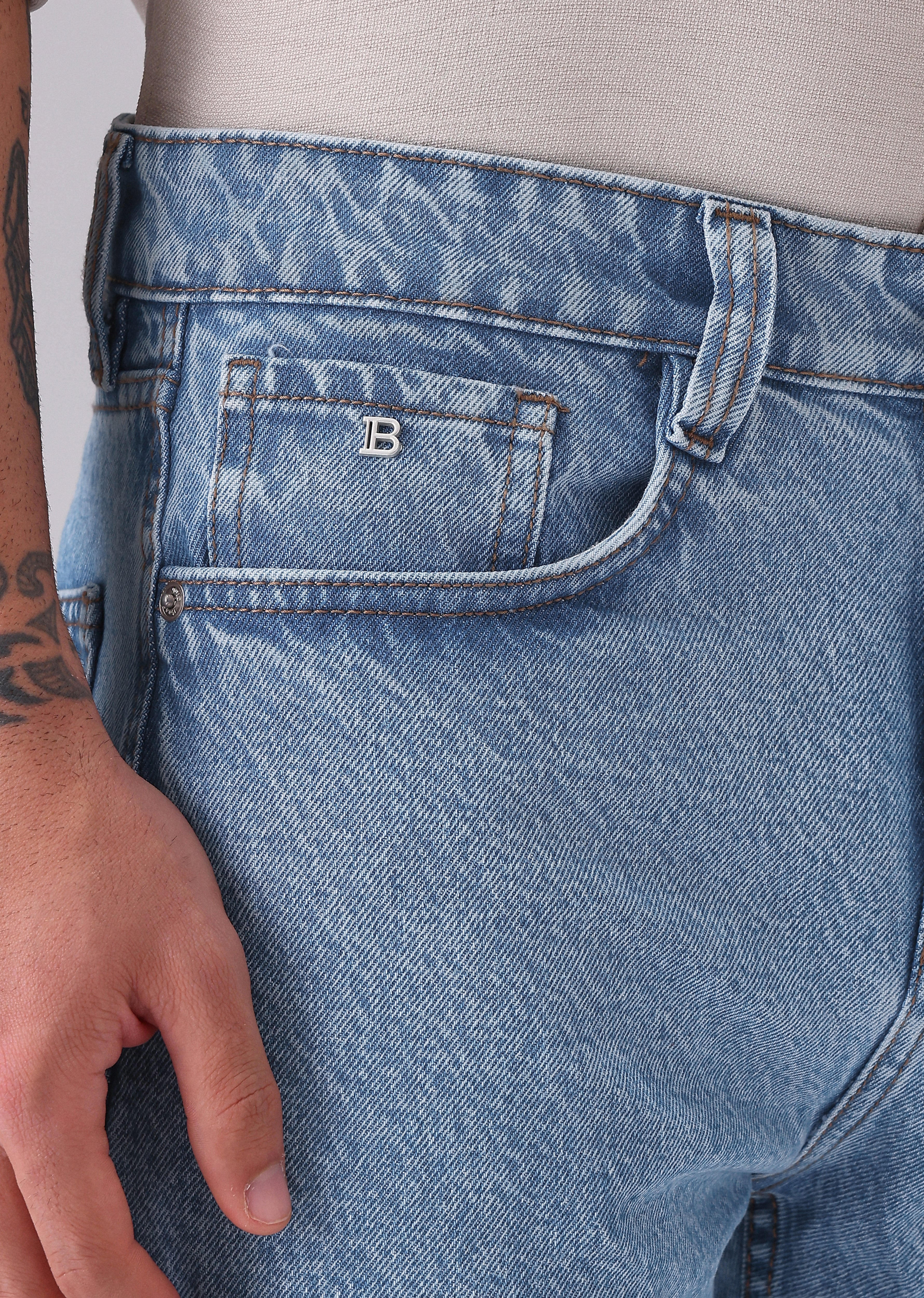 Light Blue Wash Carrot Fit Jeans - Image 5