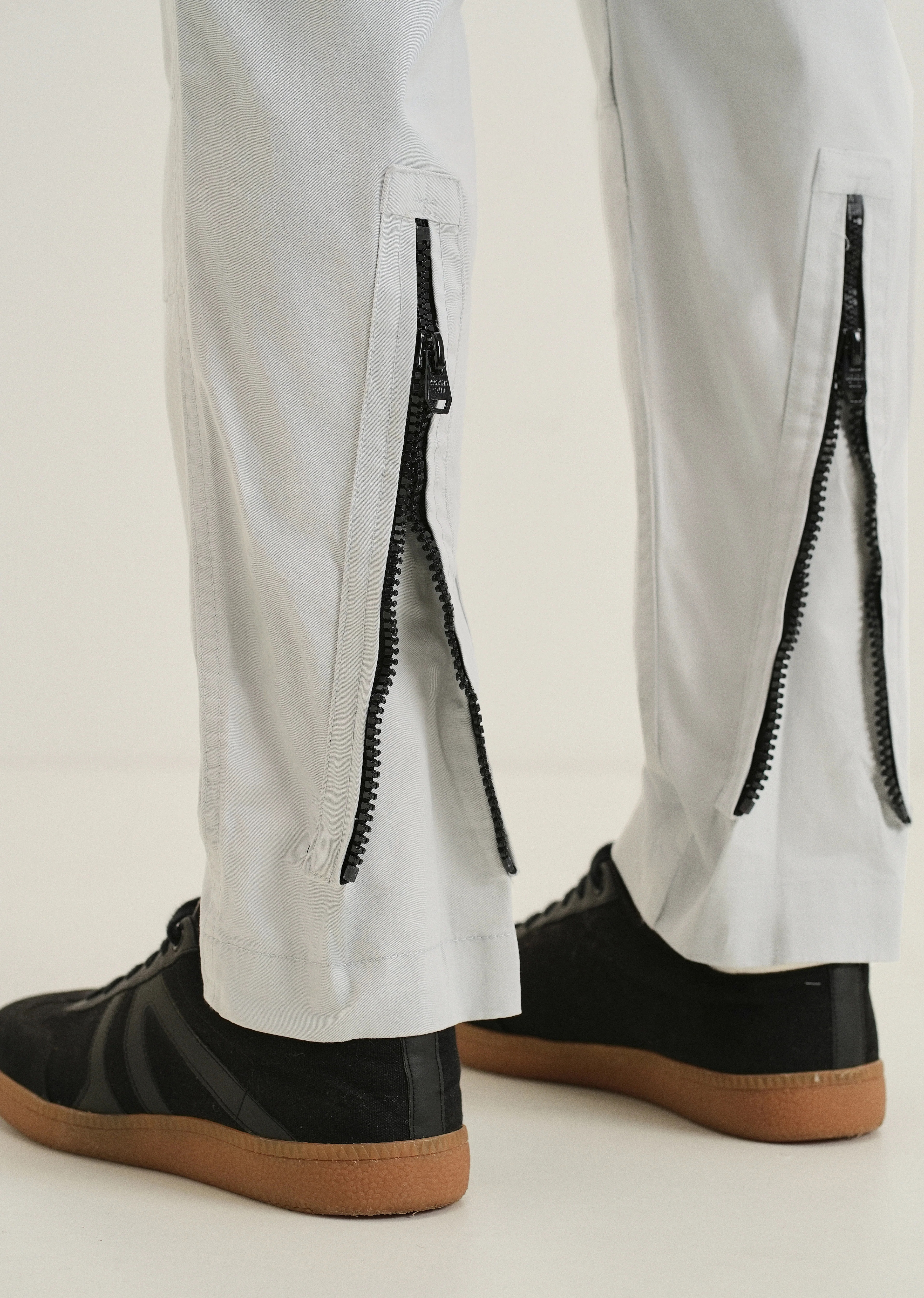 Light Gray Zipper Cargo Pant - Image 5