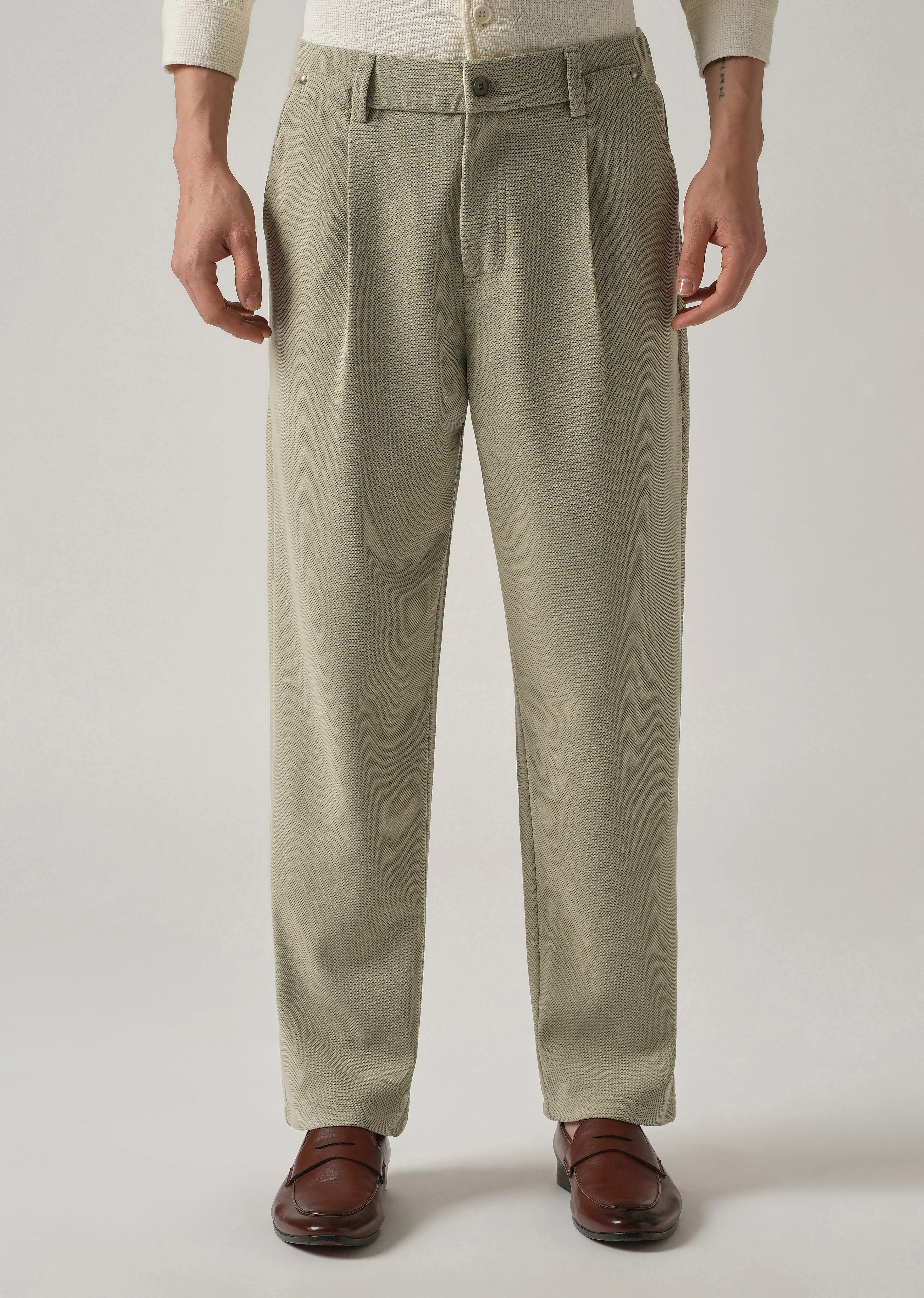 Light Green Textured Pleated Relaxed Fit Pant - Image 3