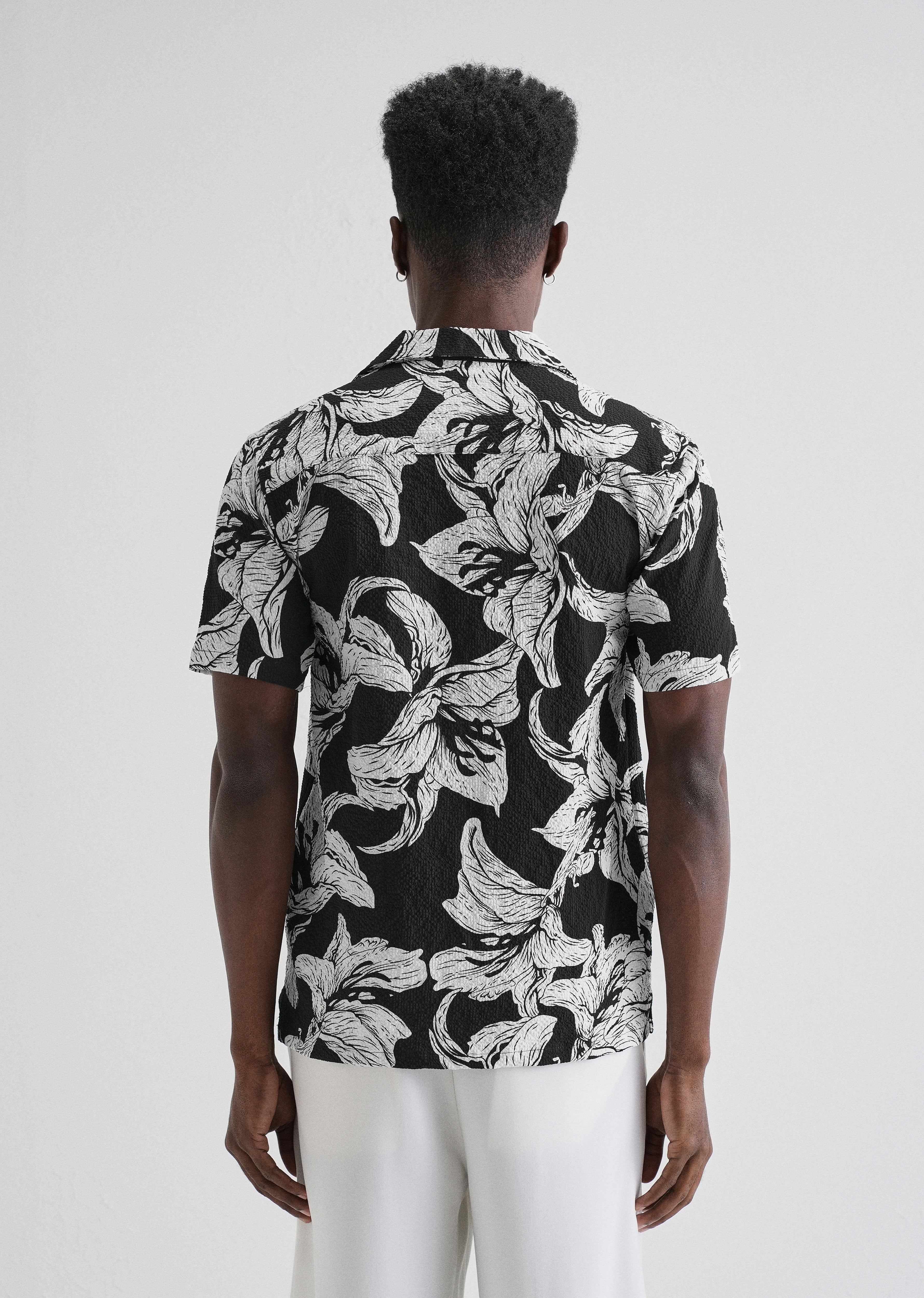 Lily Print White Popcorn Shirt - Image 2