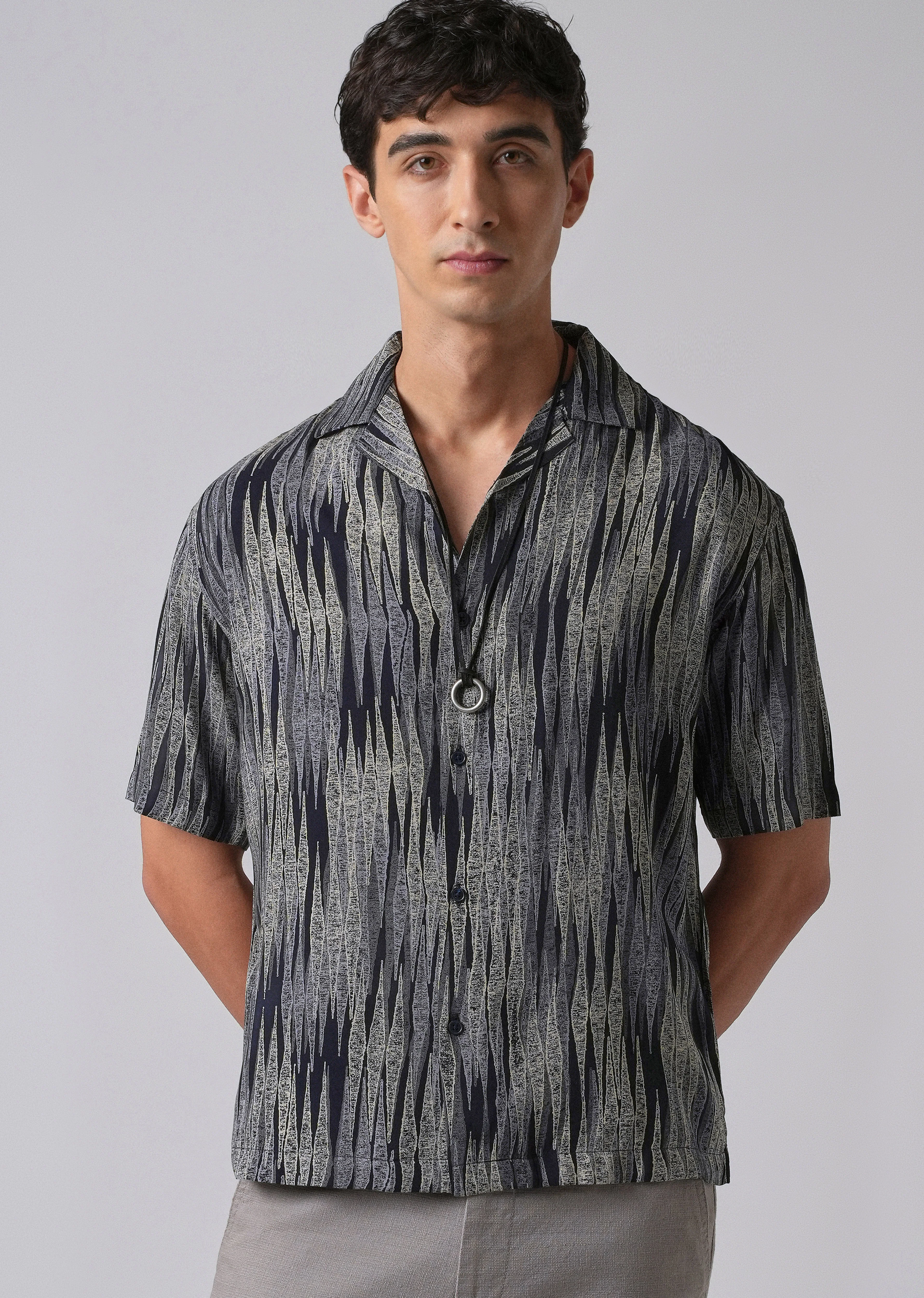Linear Abstract Pattern Oversized Feather Shirt - Image 7