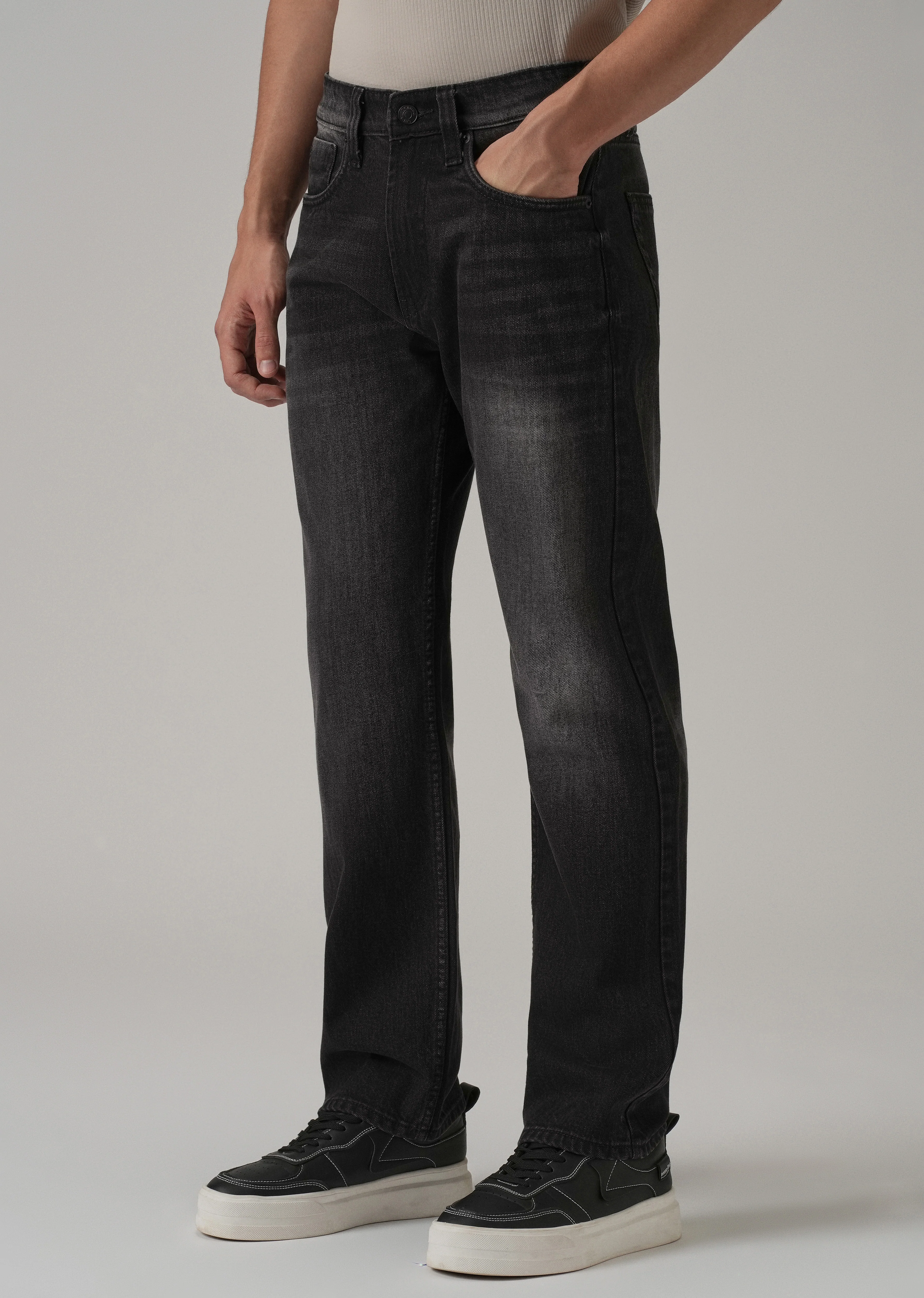 Low Fade Black Straight Fit Jeans - Image 4