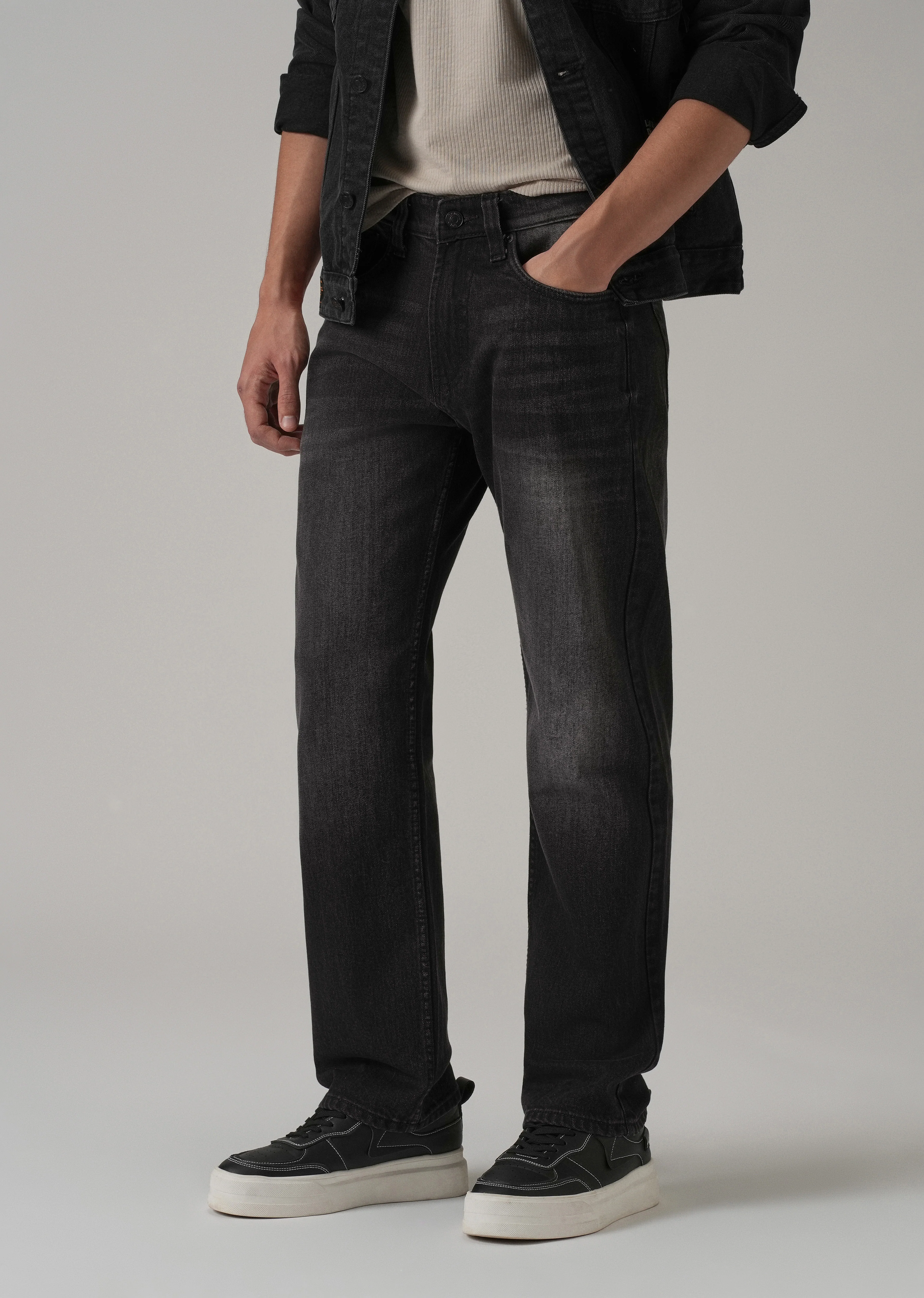 Low Fade Black Straight Fit Jeans - Image 7