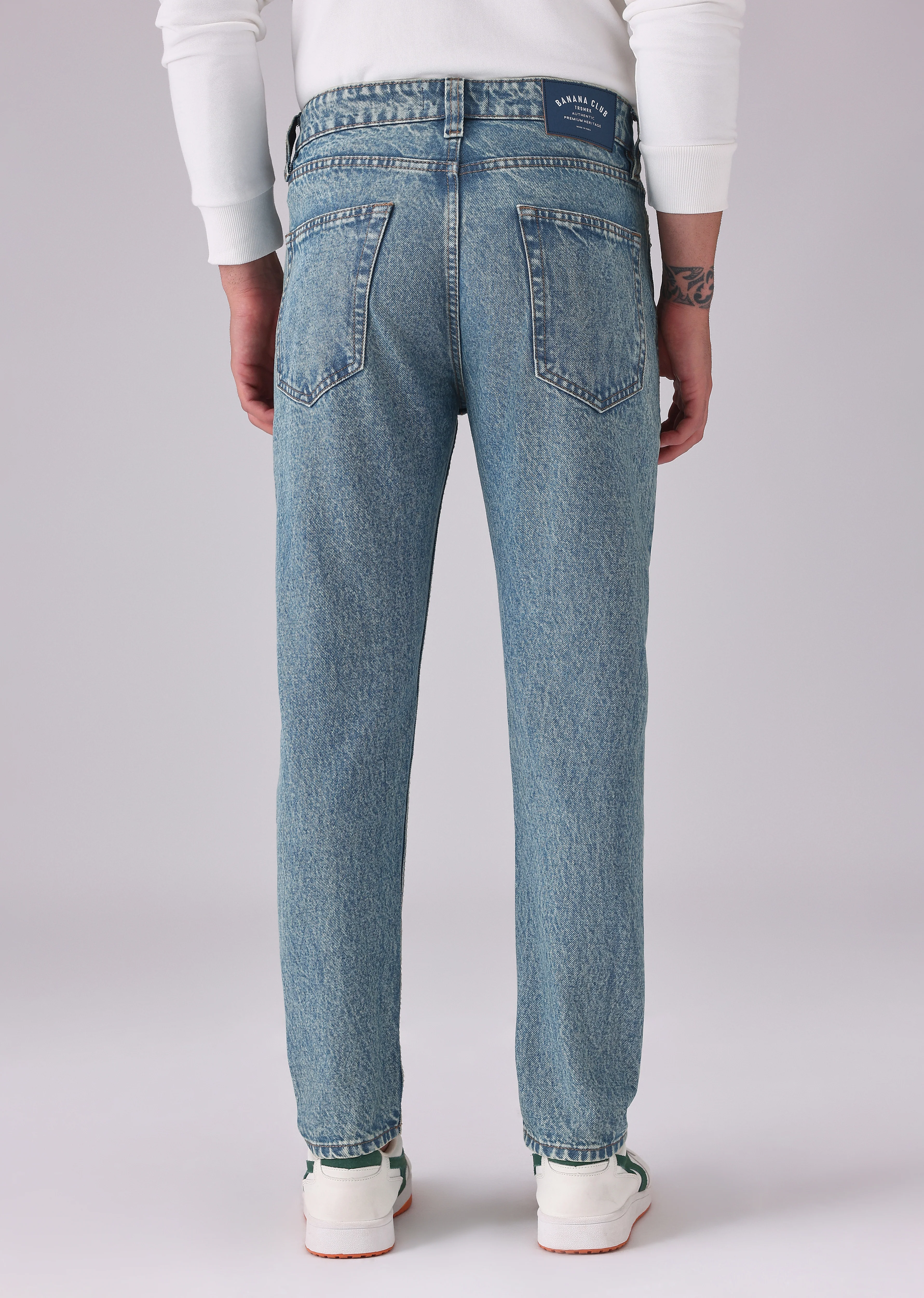 Mid Wash Carrot Fit Jeans - Image 2