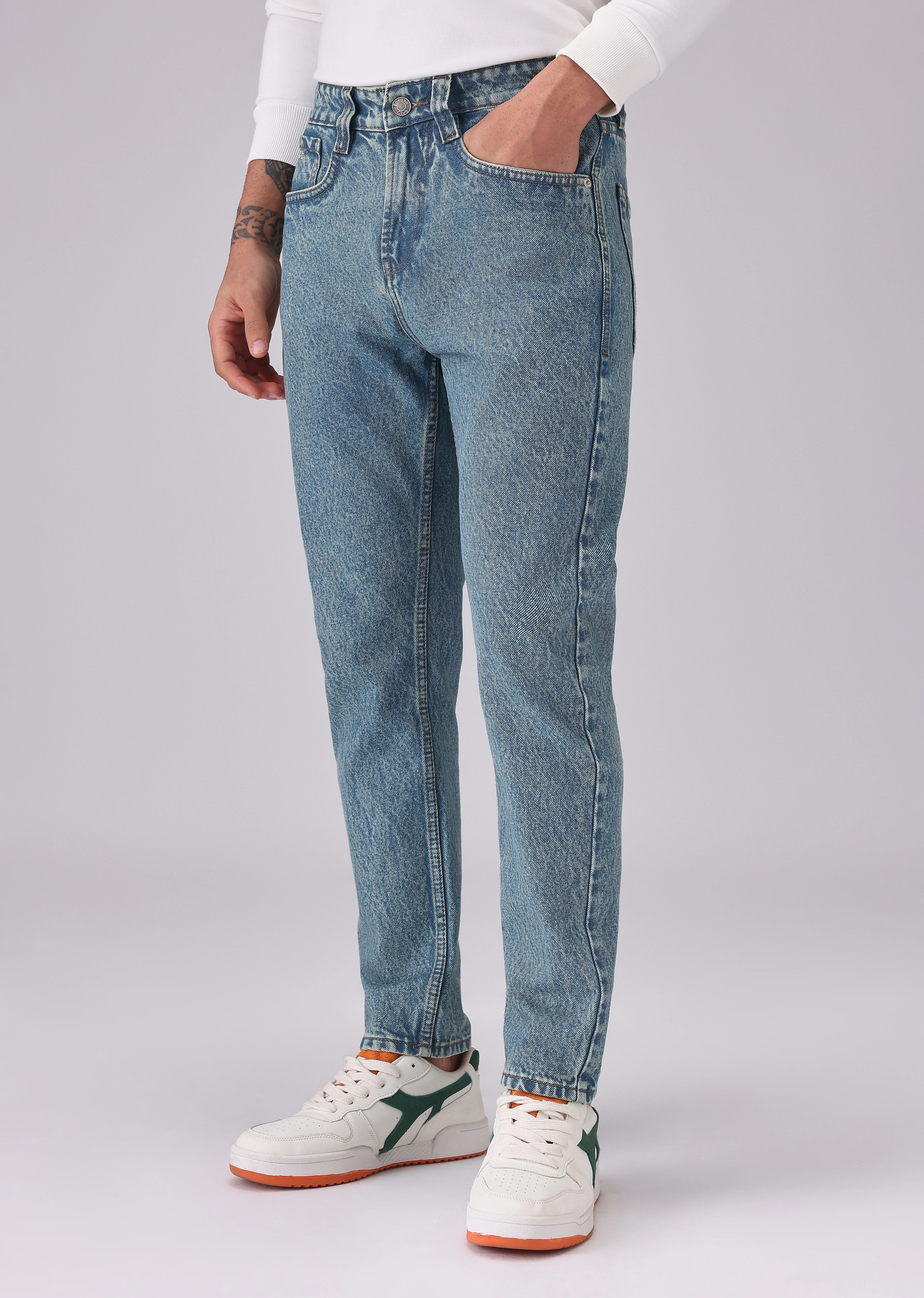 Mid Wash Carrot Fit Jeans - Image 4