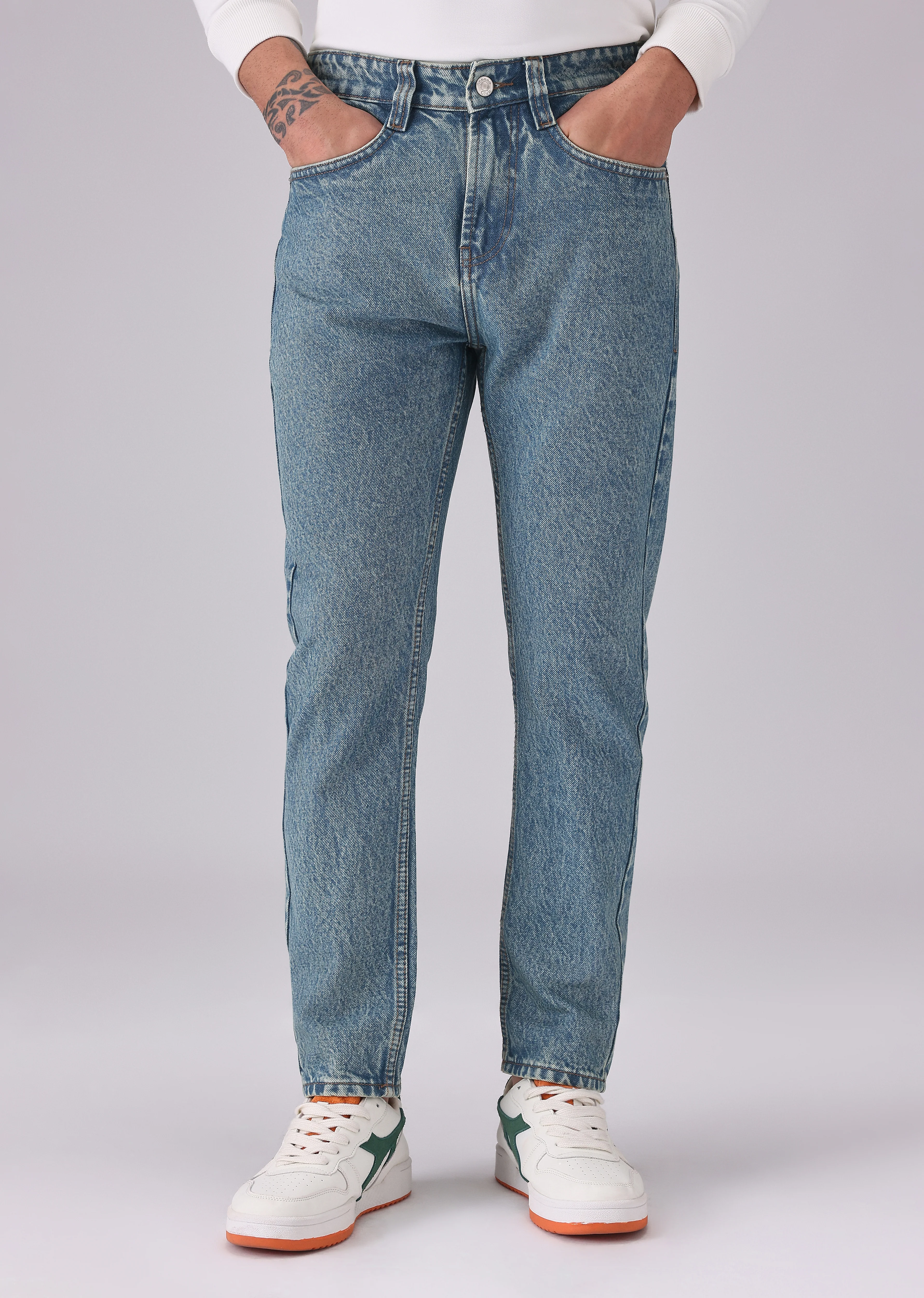 Mid Wash Carrot Fit Jeans - Image 7