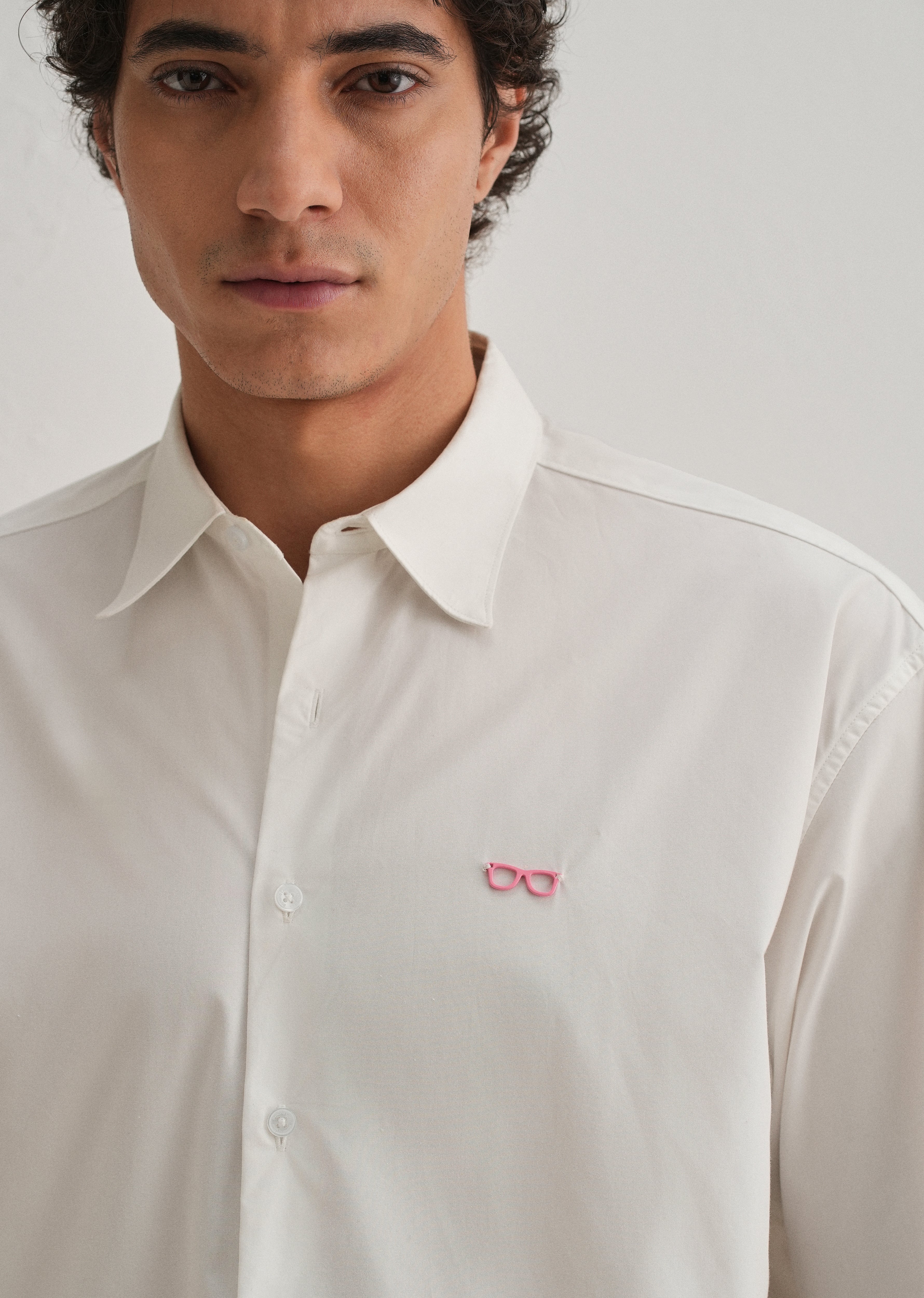 Mini Frame Accent White Cotton Shirt - Image 5