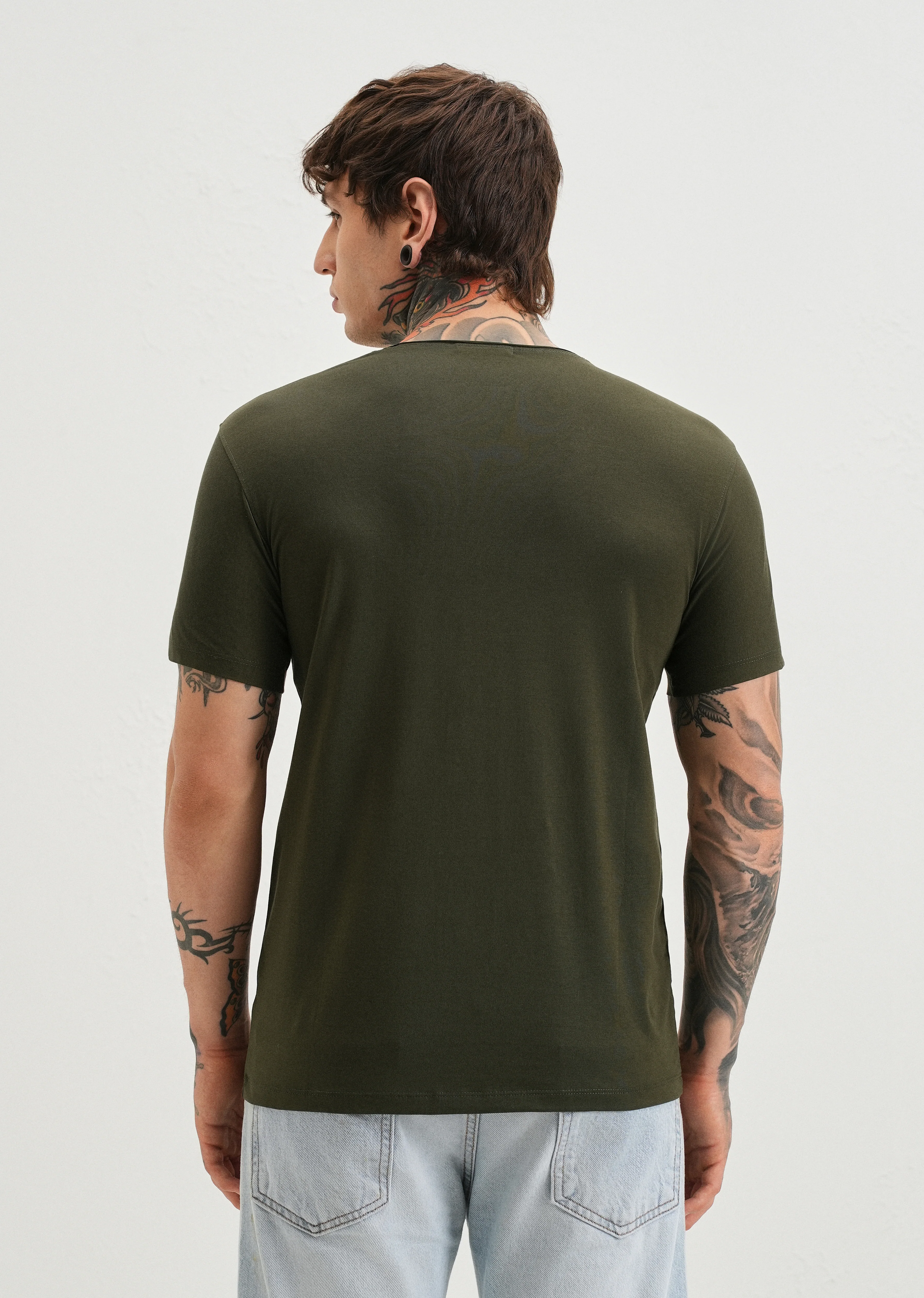 Moss Green Plain Round Neck T-shirt - Image 2