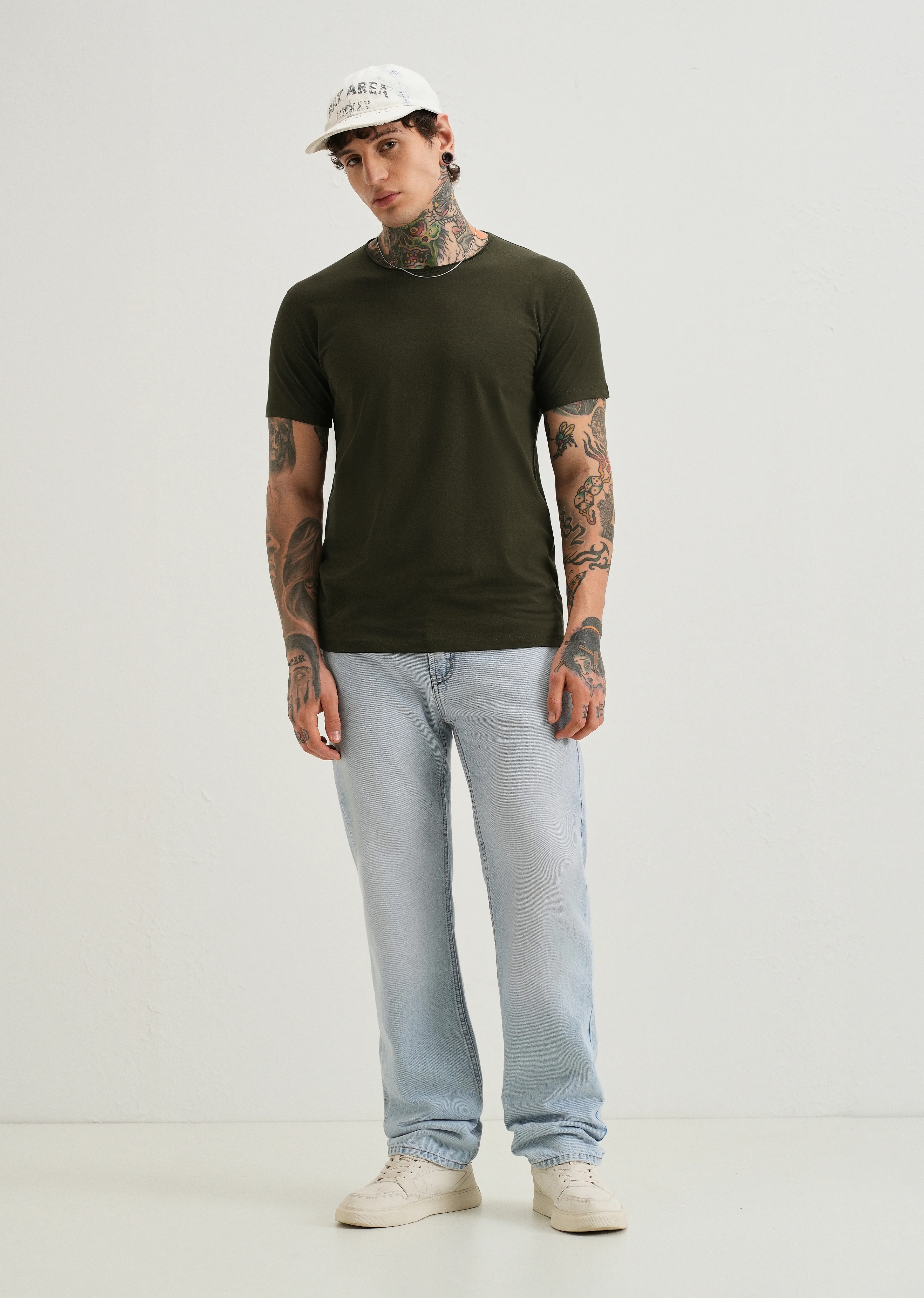 Moss Green Plain Round Neck T-shirt - Image 6