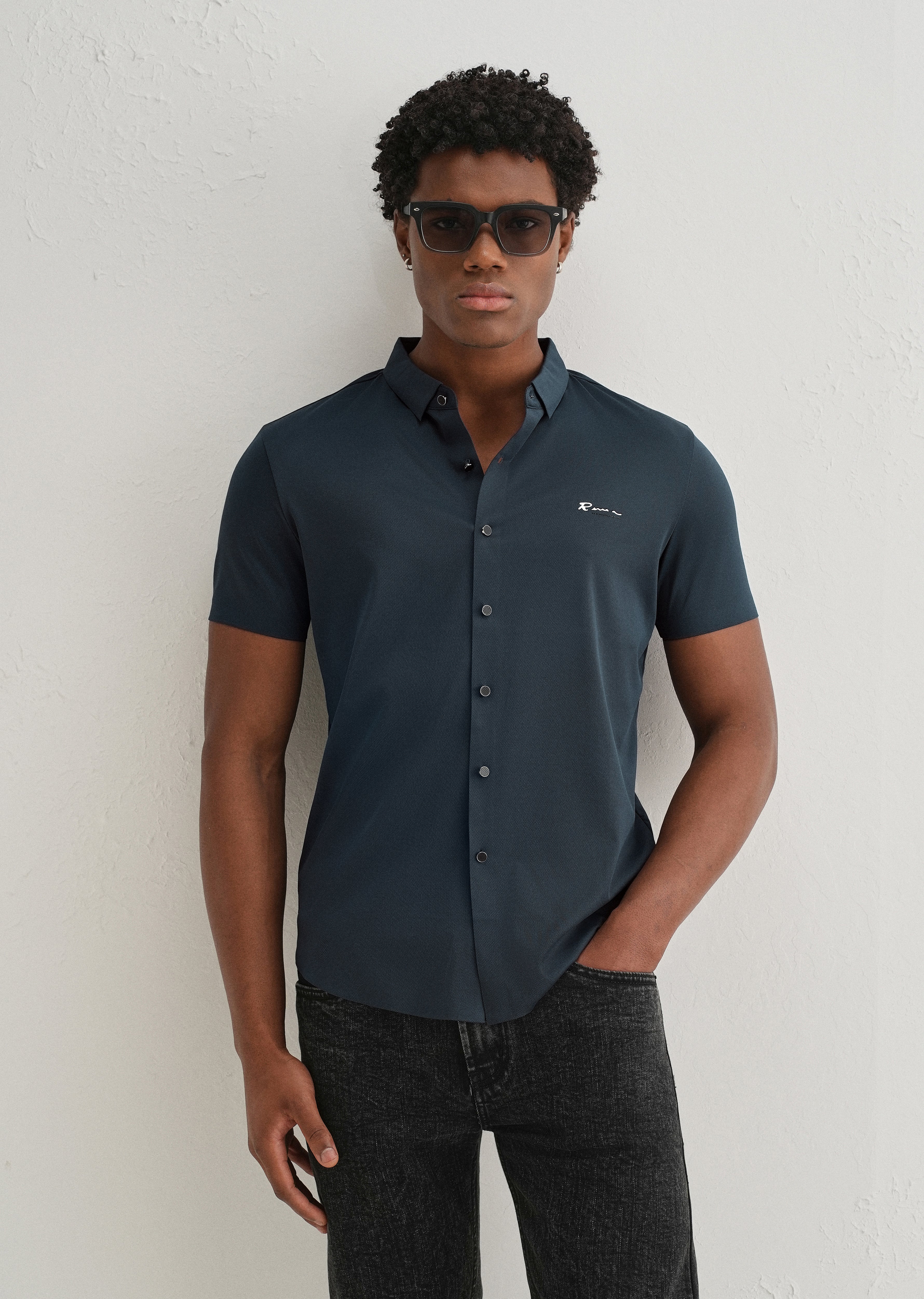 Navy Blue Stitchless Half Sleeve Shirt - Image 2