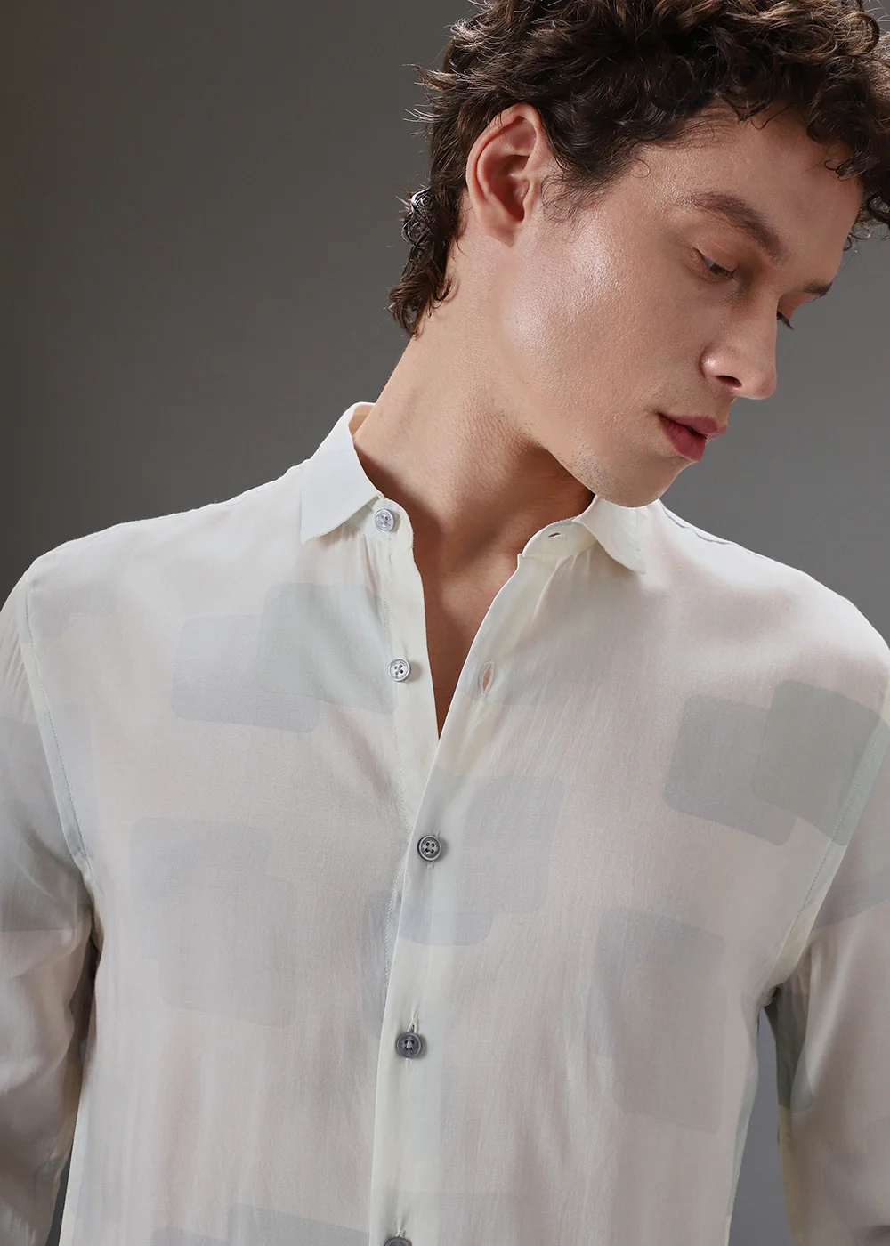 Off White Green Printed Shirt - Image 2