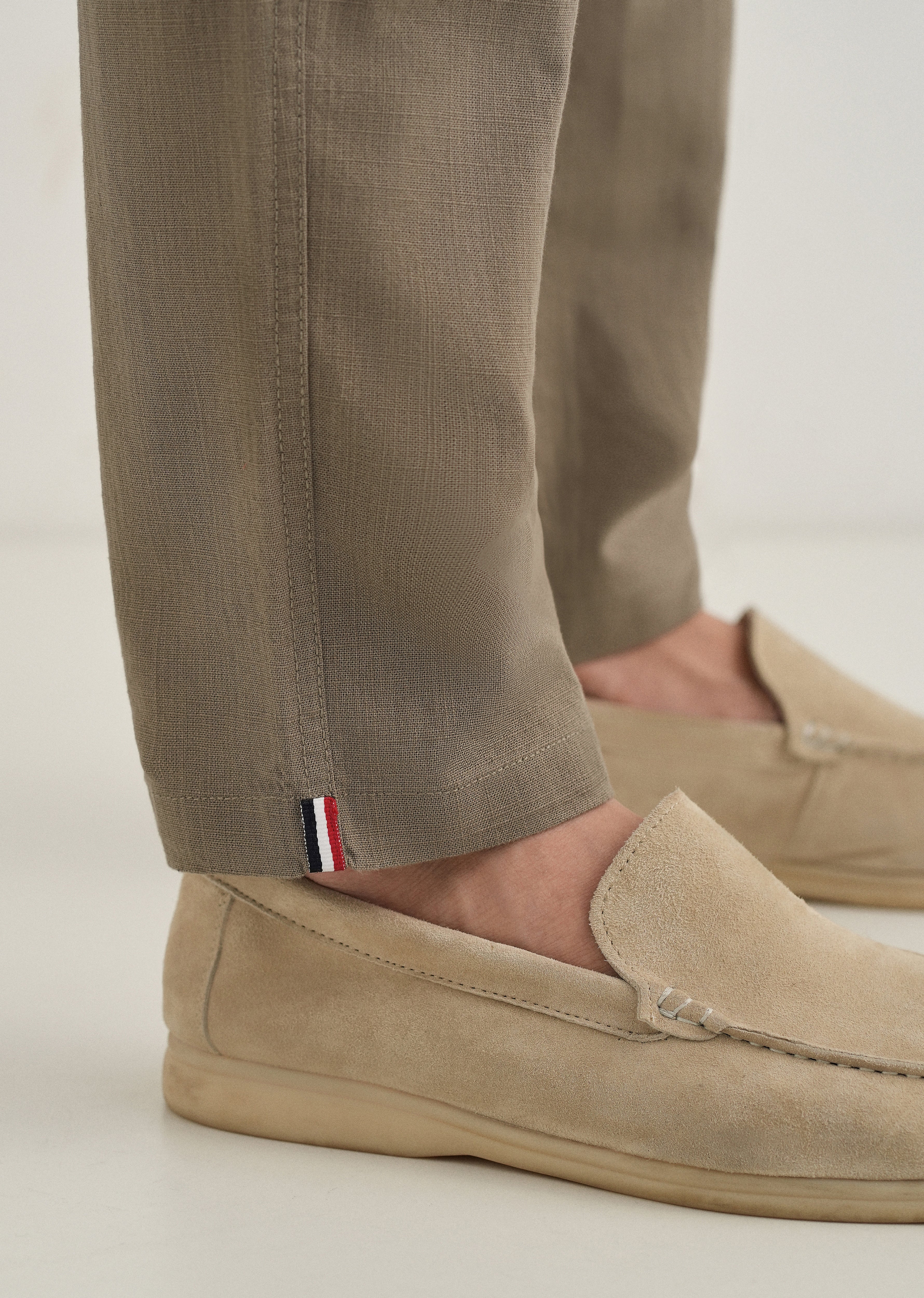 Olive Linen Trouser - Image 6