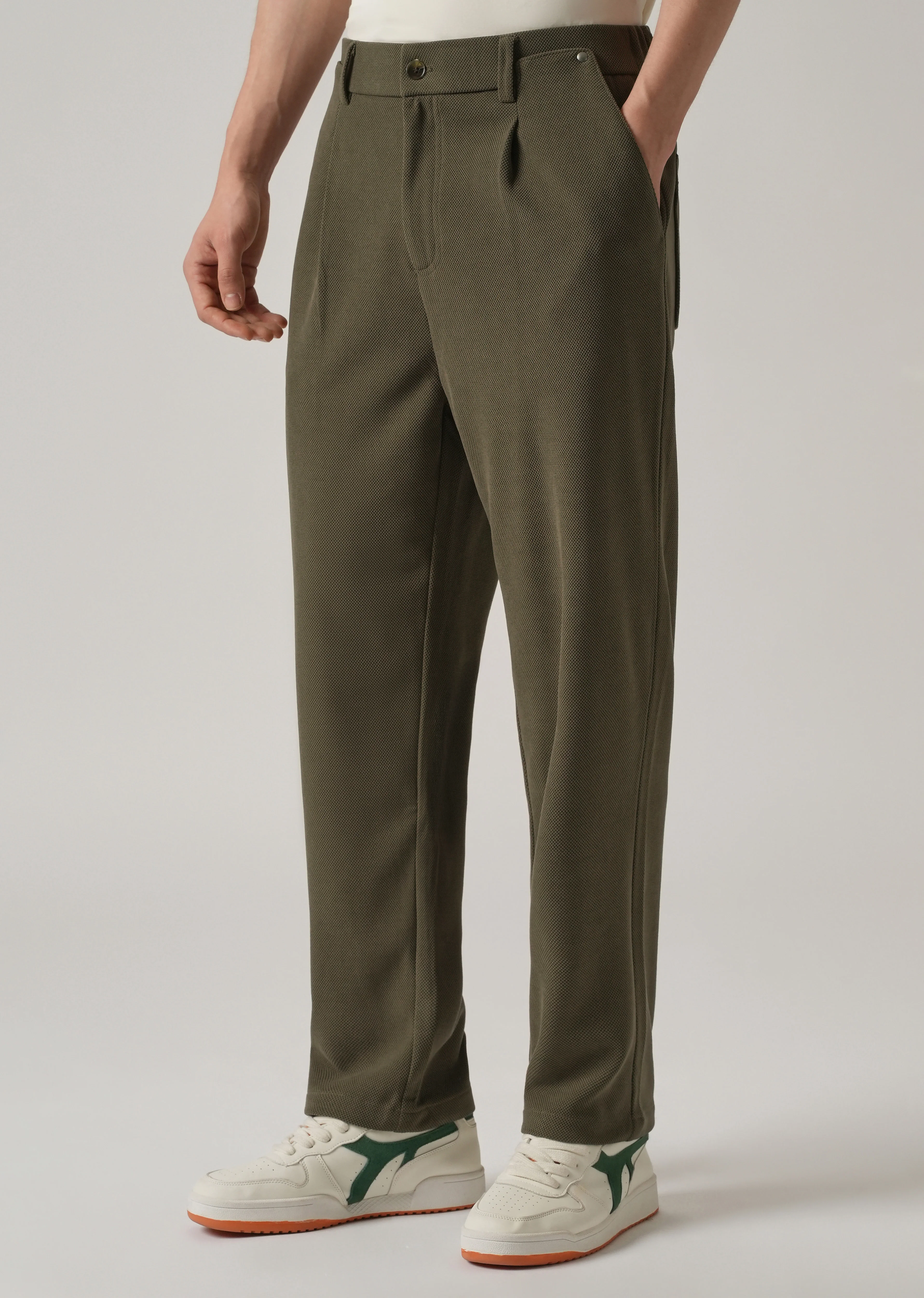 Olive Textured Pleated Relaxed Fit Pant - Image 4