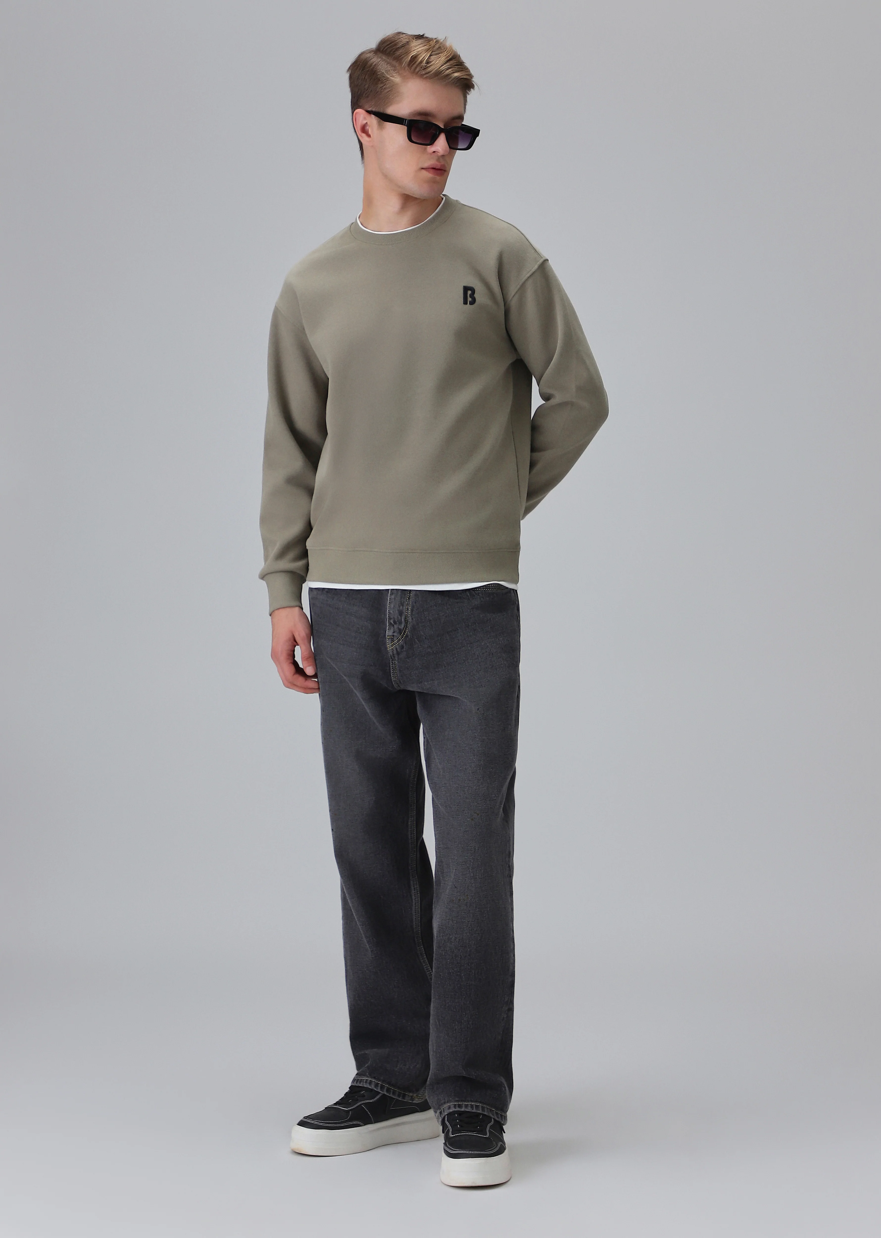 Olive White Contrast Sweatshirt - Image 6