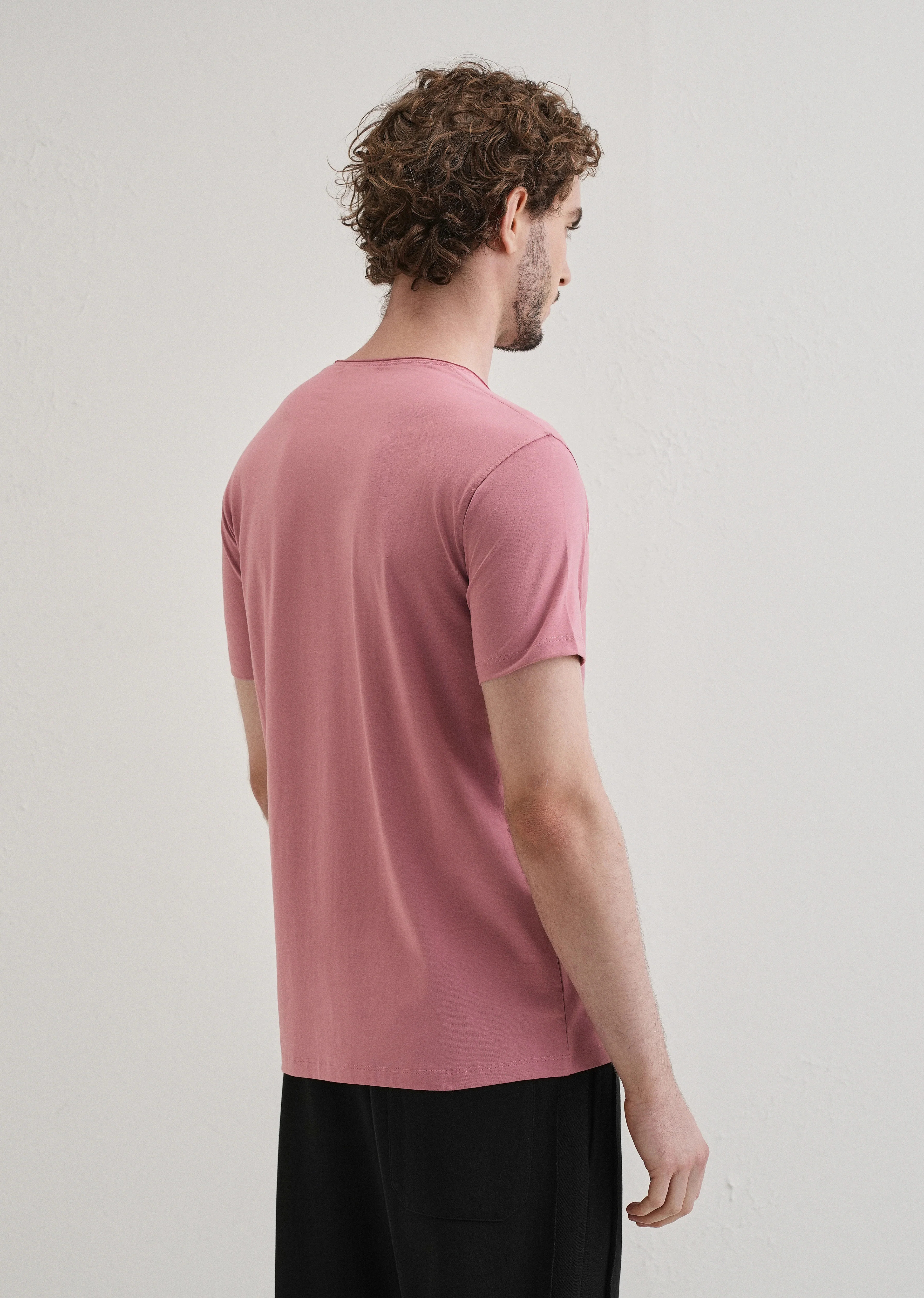 Pink Plain Round Neck T-shirt - Image 2