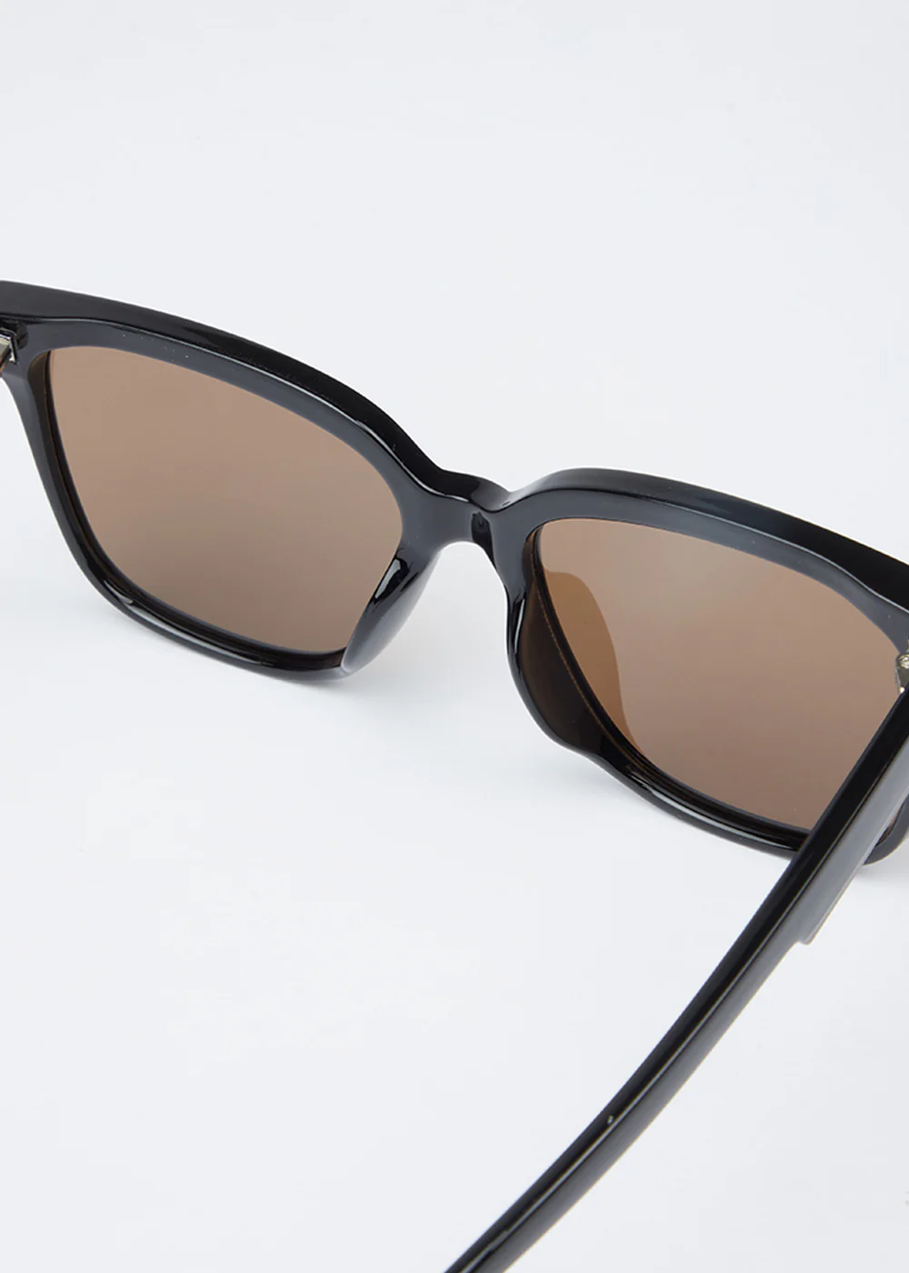 SolarSway Unisex Oversized Sunglasses - Image 4
