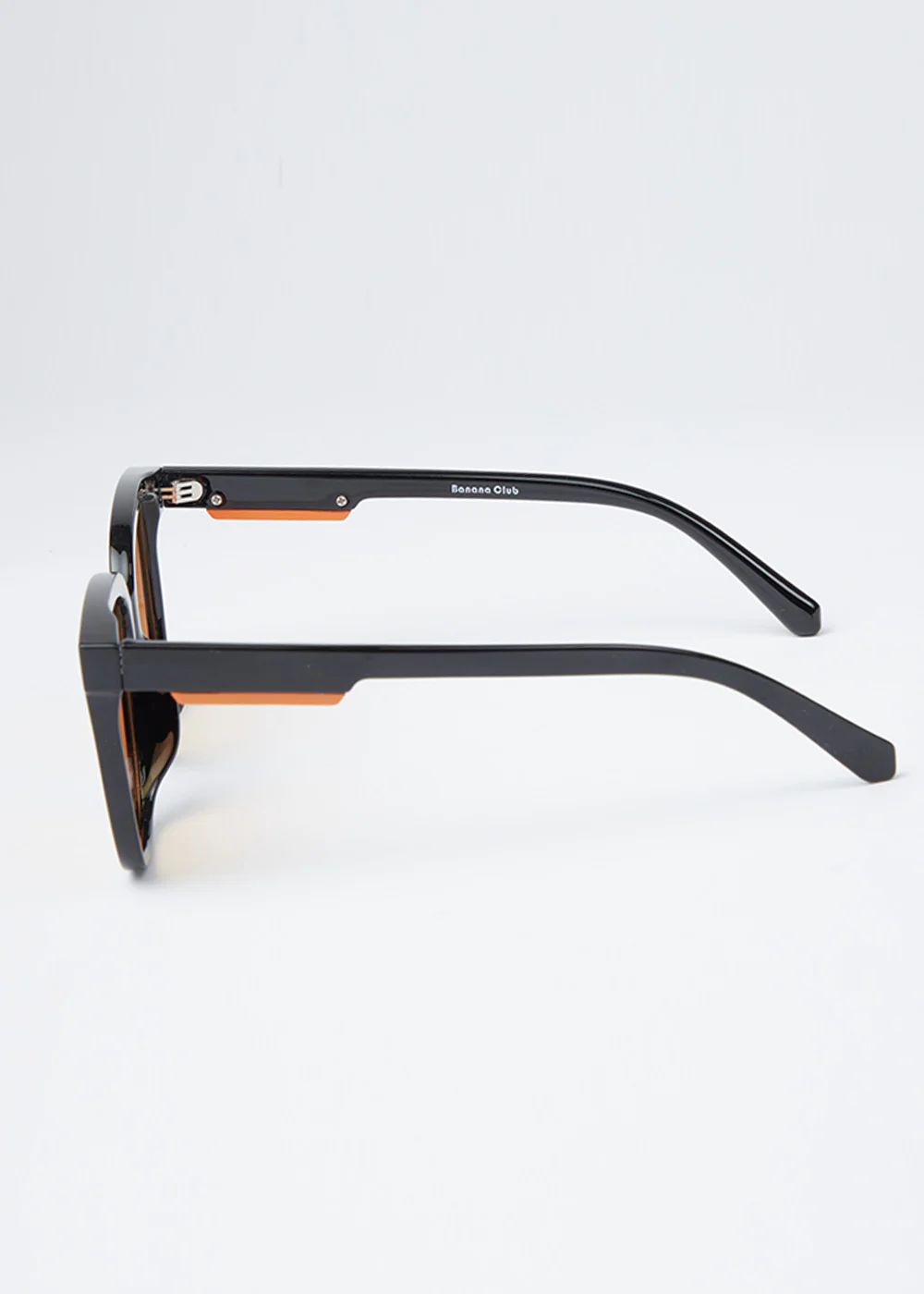 SunSizzle Unisex Oversized Sunglasses - Image 4