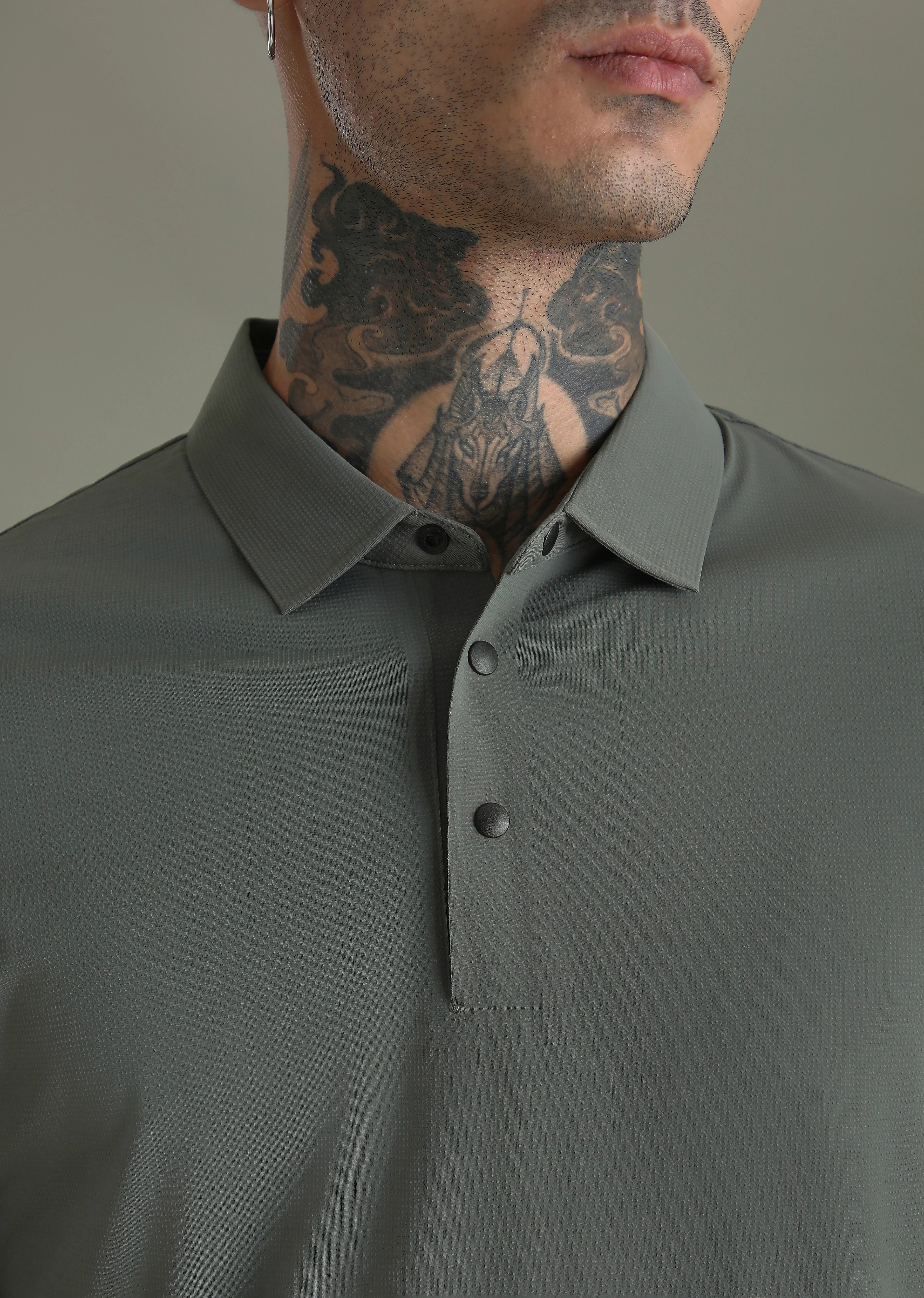 Textured Grey Plain Stitchless Polo T-shirt - Image 2