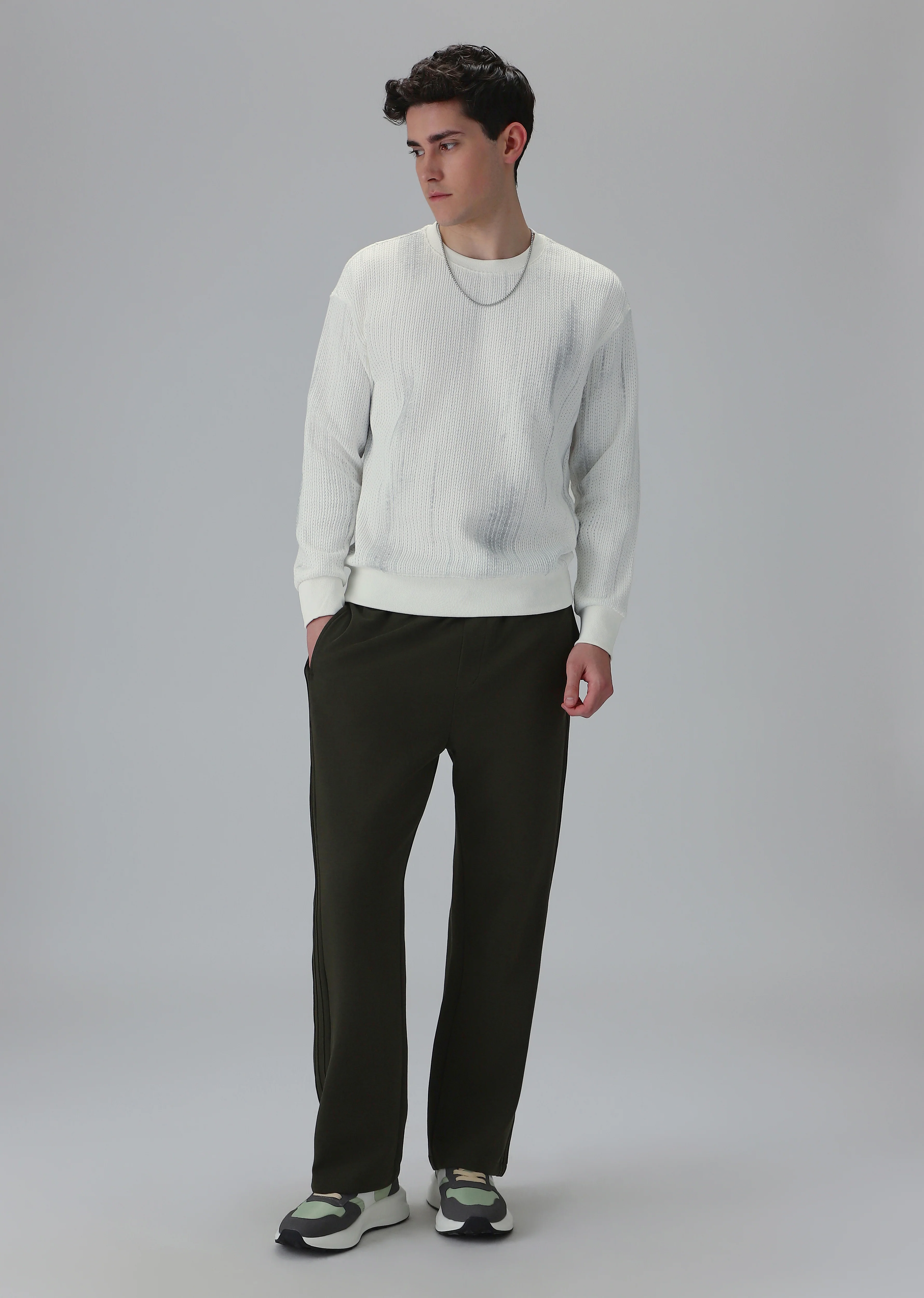 Textured Knit White Sweatshirt - Image 6