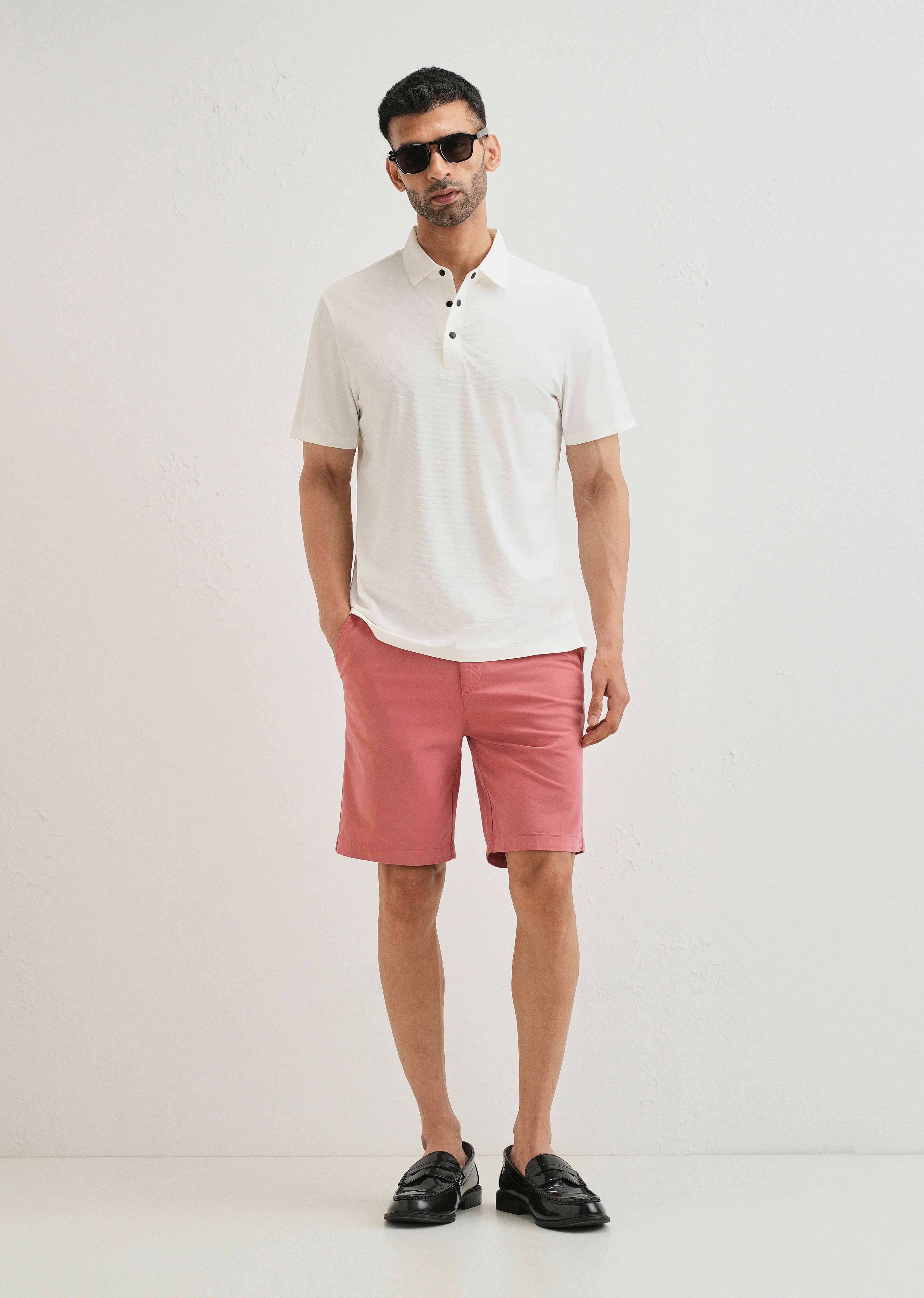Textured White Plain Stitchless Polo T-shirt - Image 6