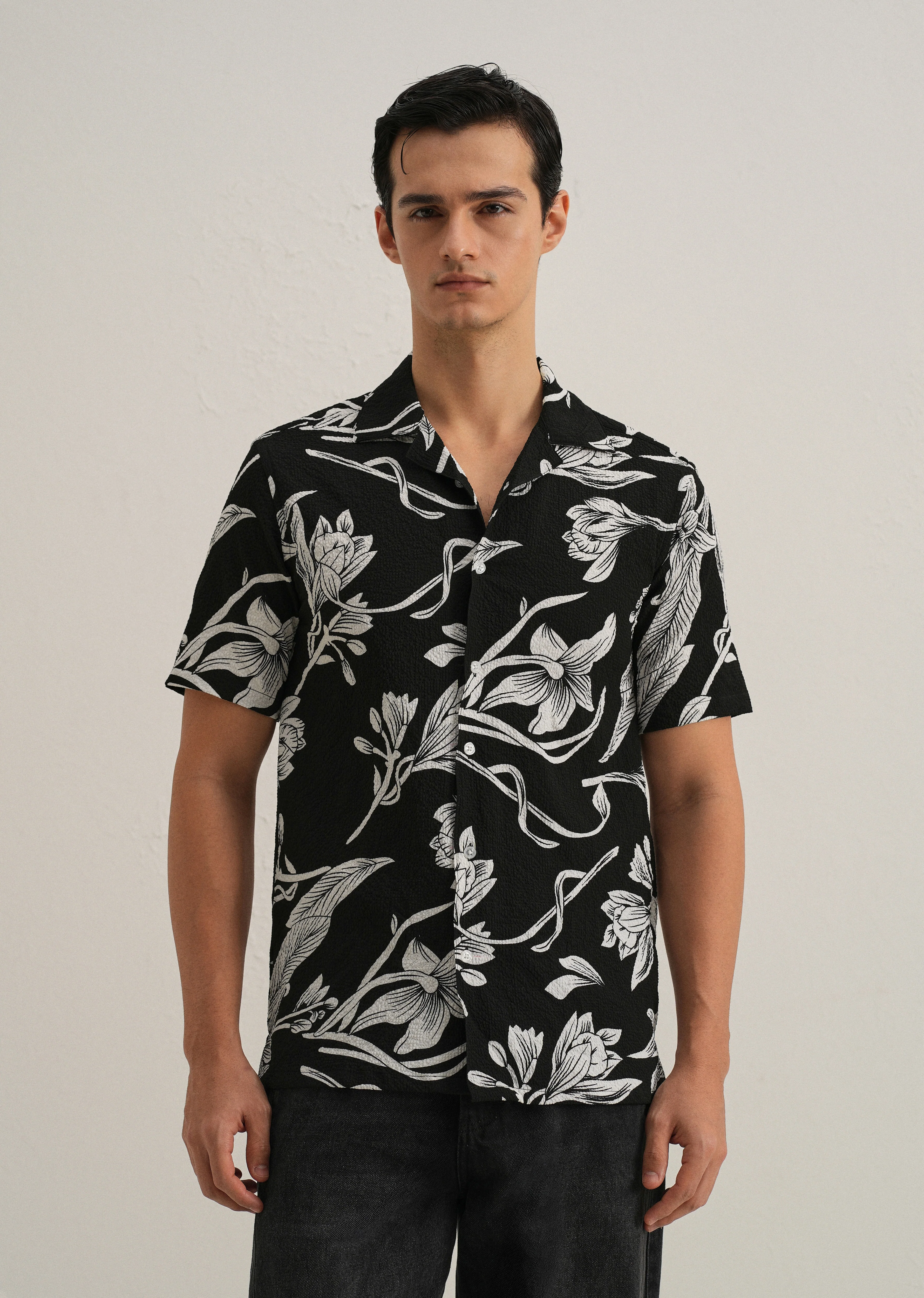 Tulip White Print Popcorn Shirt - Image 3