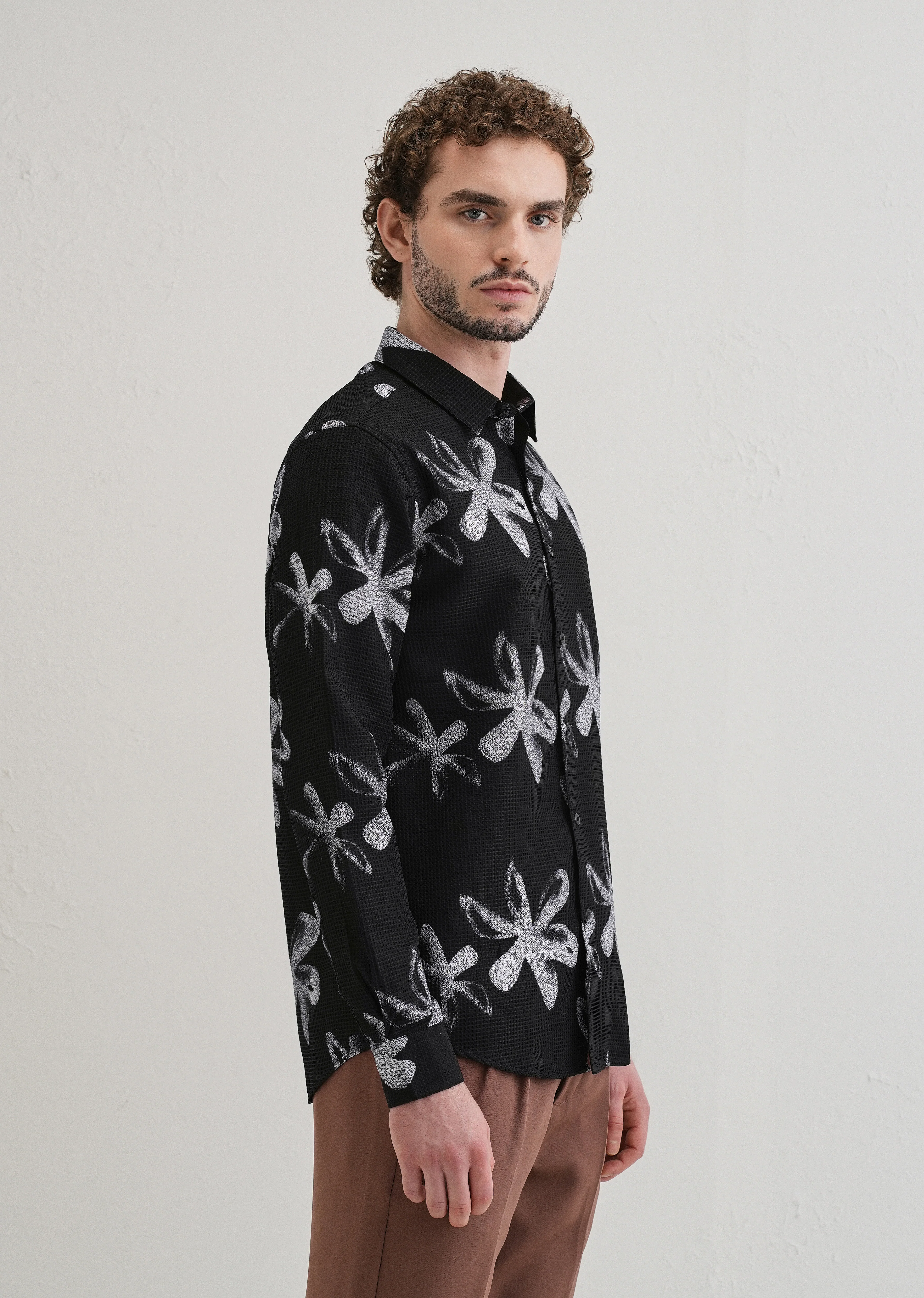 Twig Flower Waffle Dobby Black Shirt - Image 4