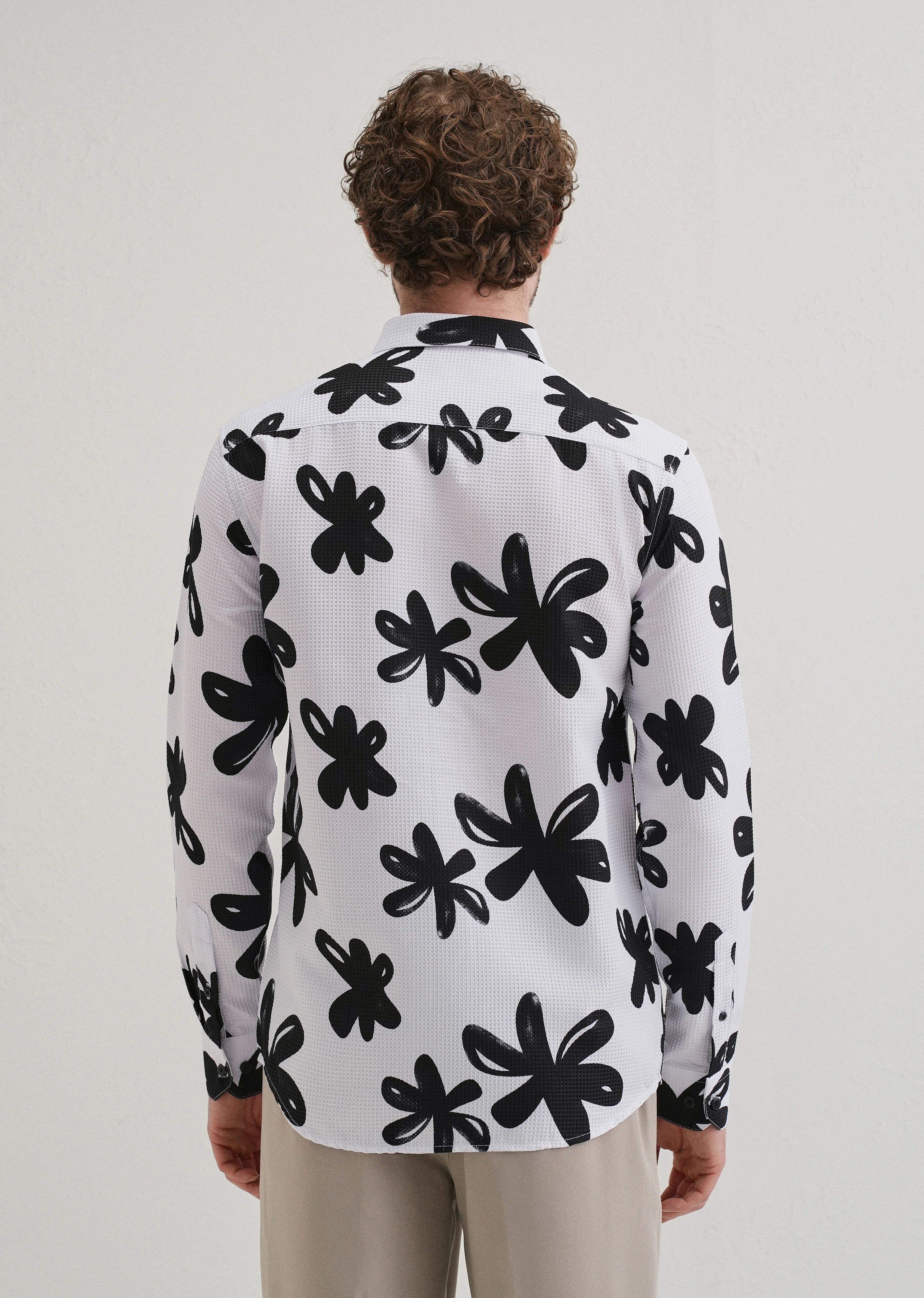Twig Flower Waffle Dobby White Shirt - Image 2