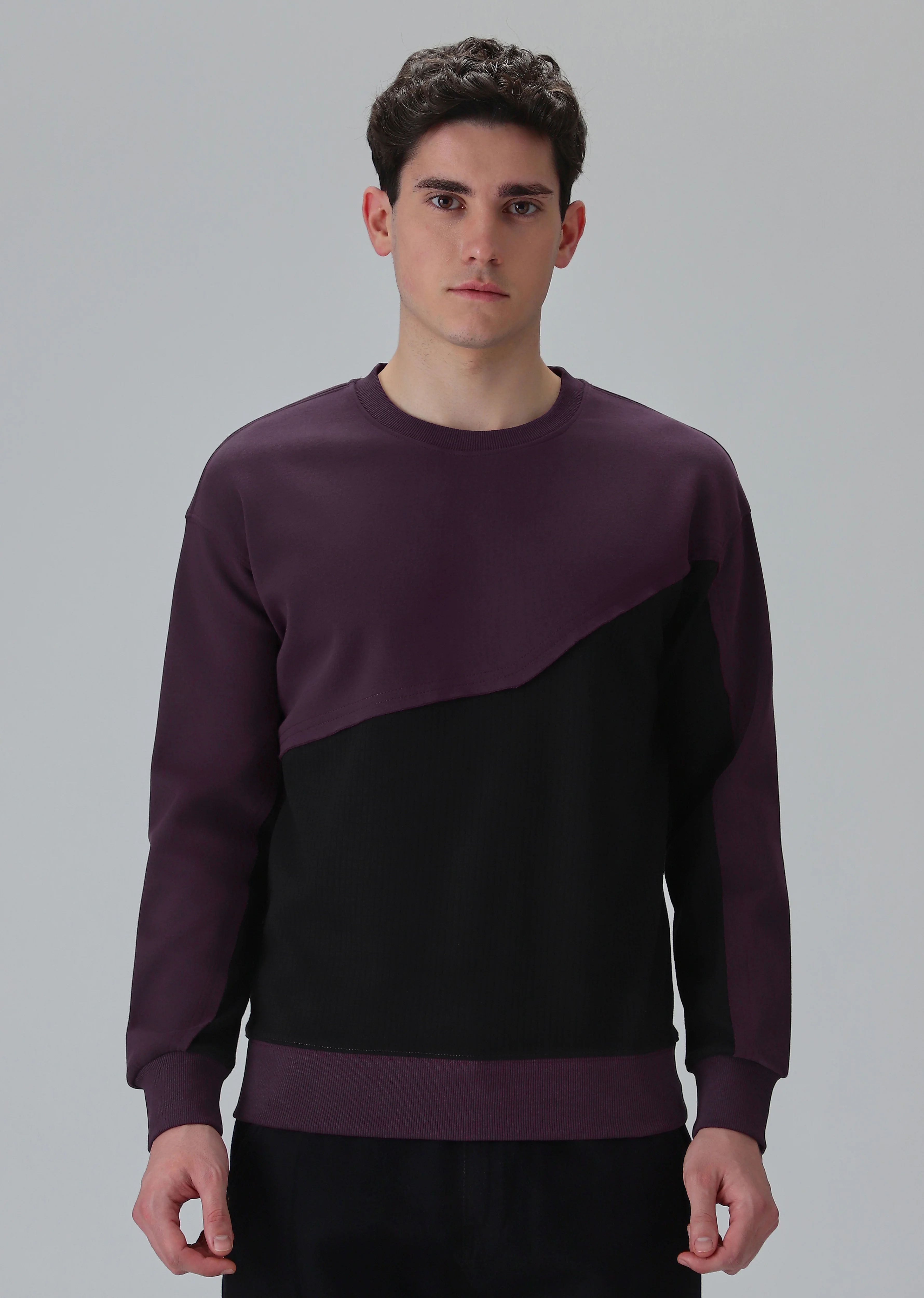 Violet Black Colorblock Sweatshirt - Image 3