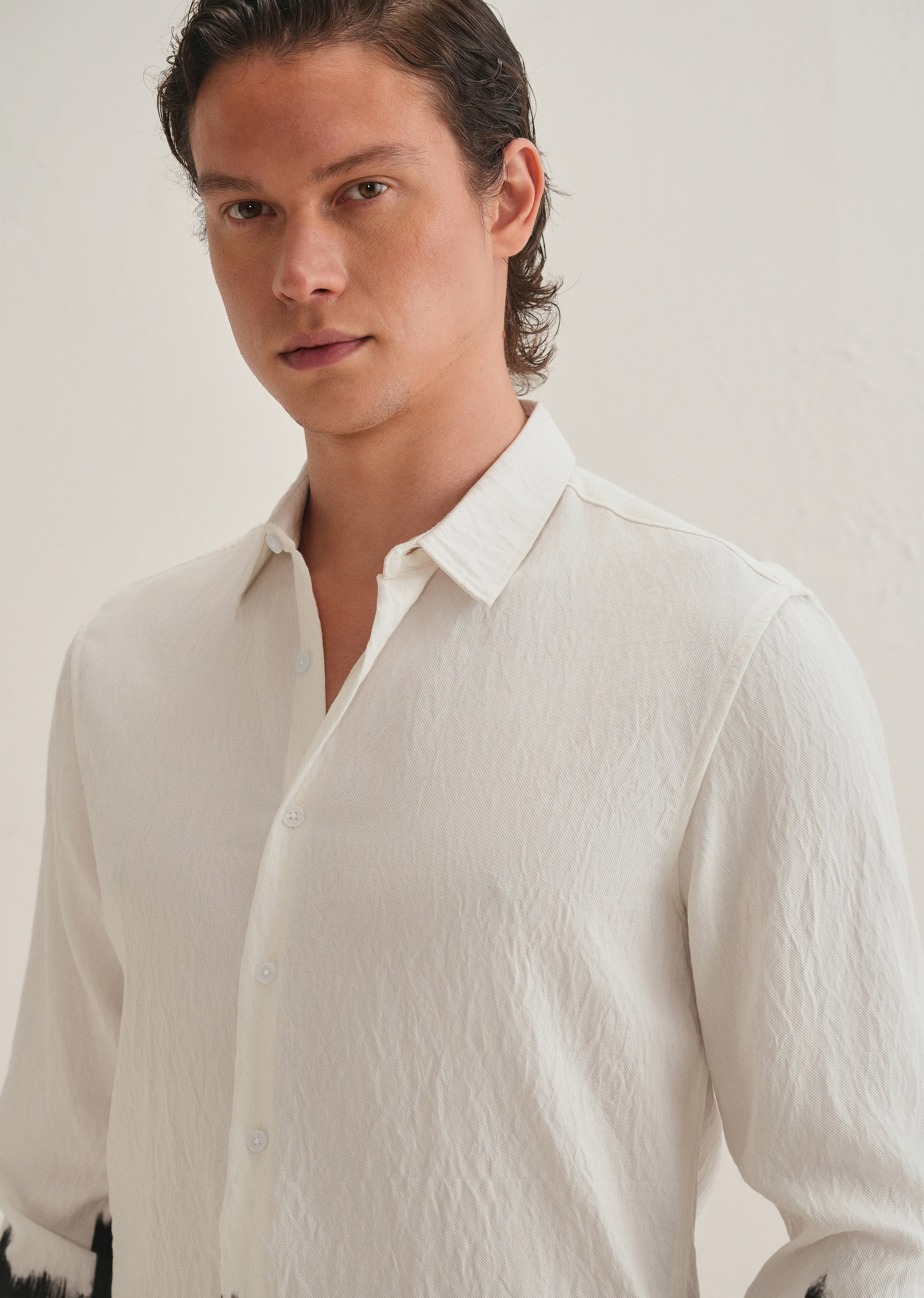 White & Black Dip-Dyed Shirt - Image 7