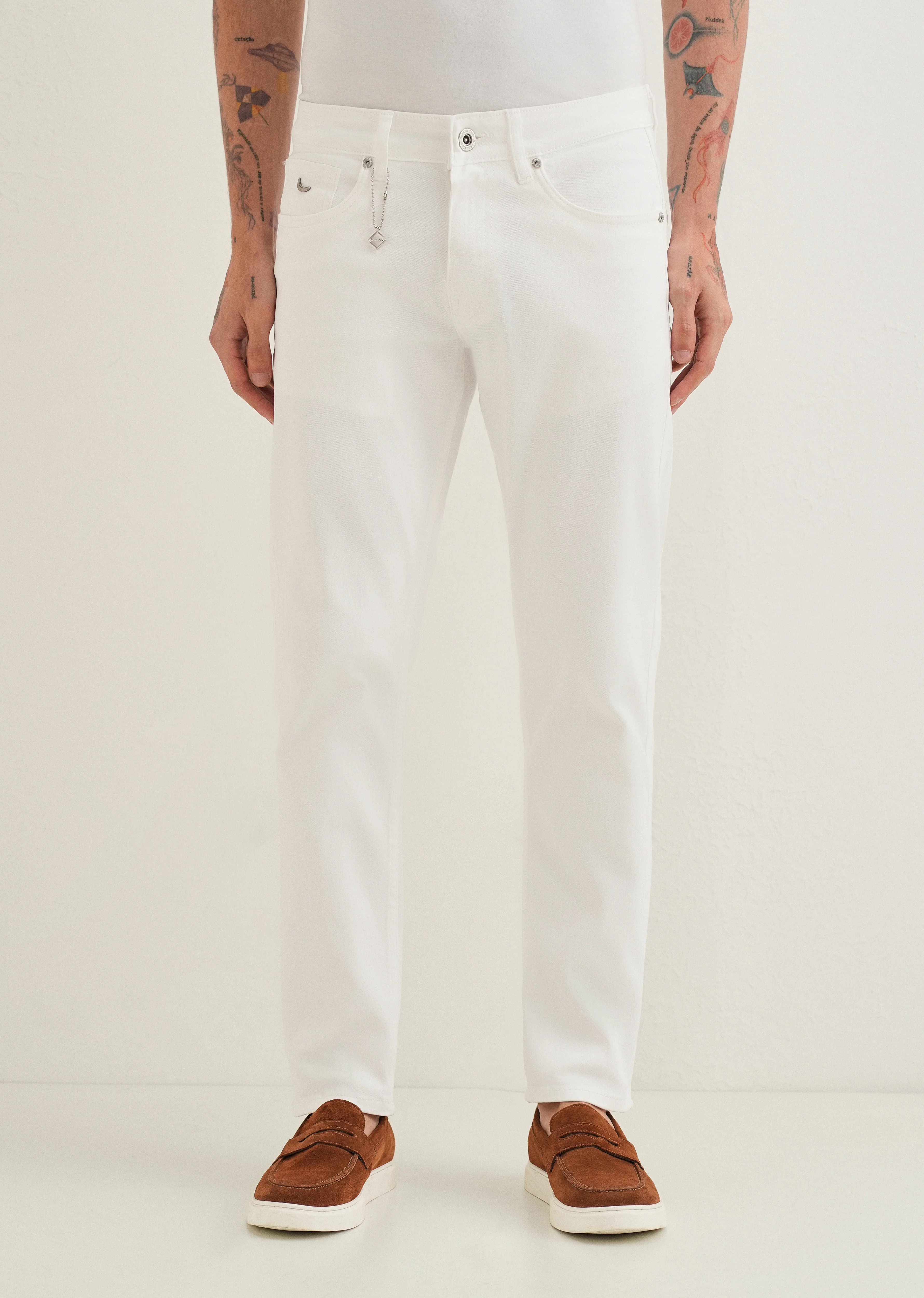 White Ankle Fit Jeans - Image 4
