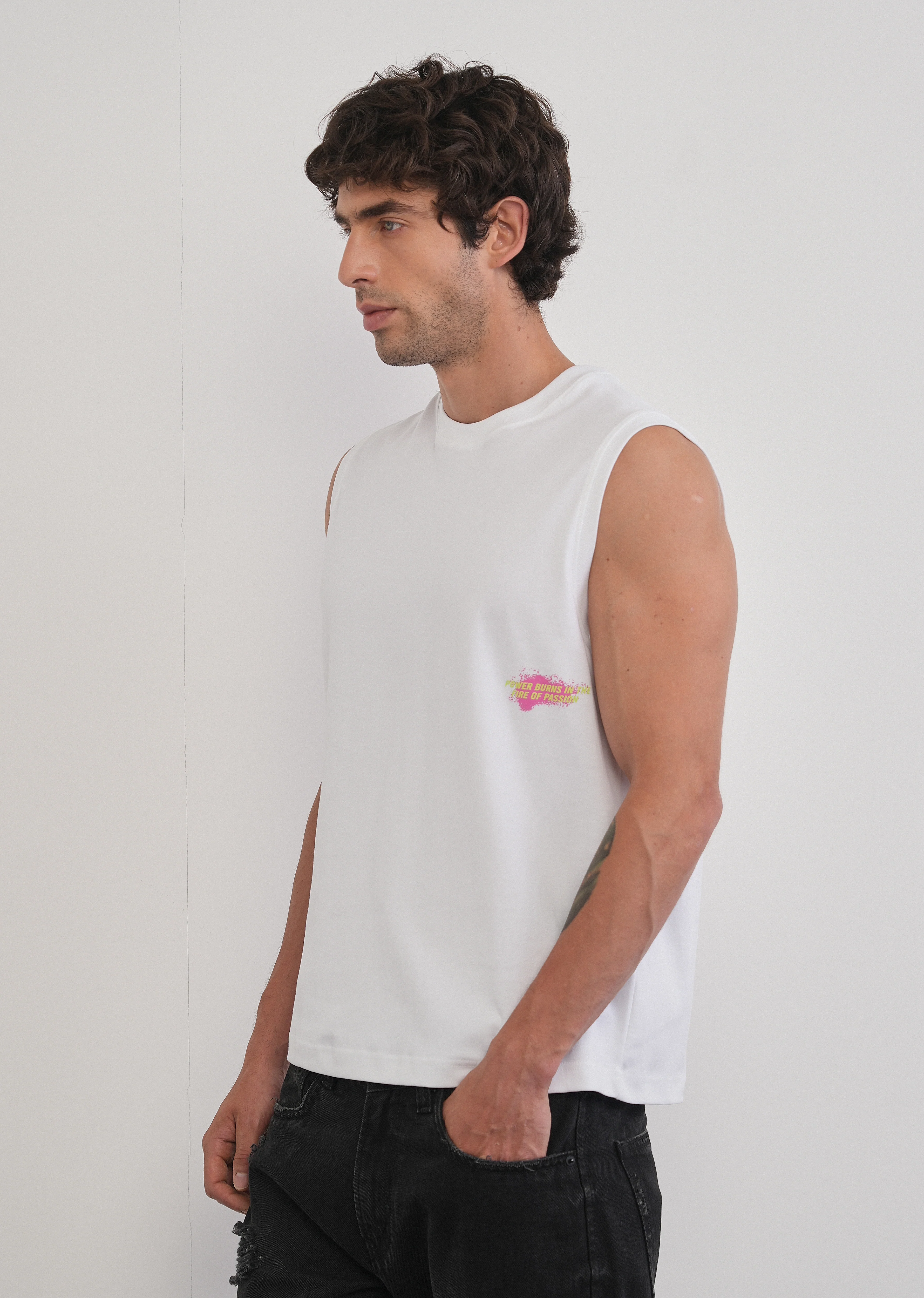 White Aura Flow Tank - Image 4