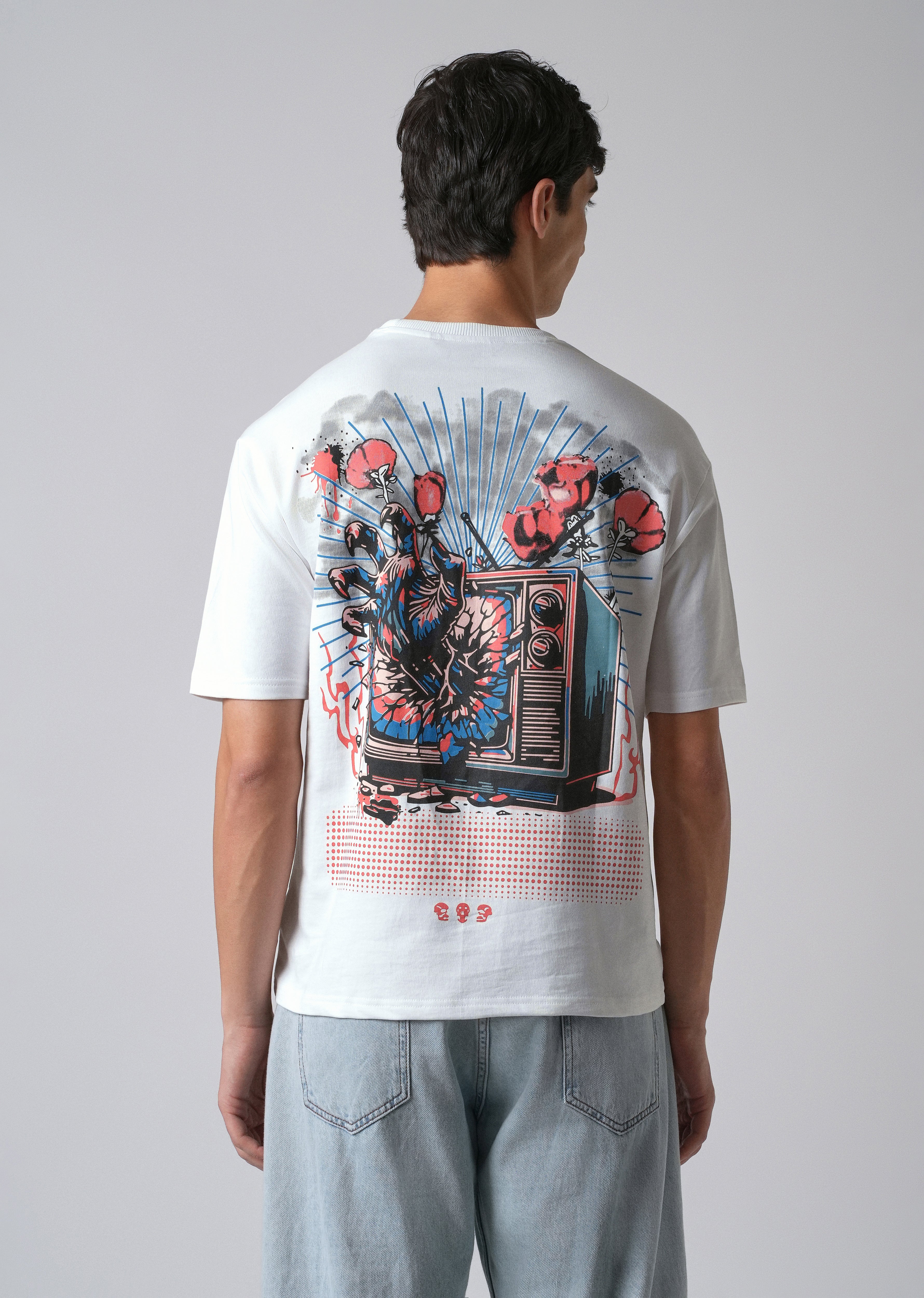 White Back Print Relaxed Fit T- shirt - Image 3