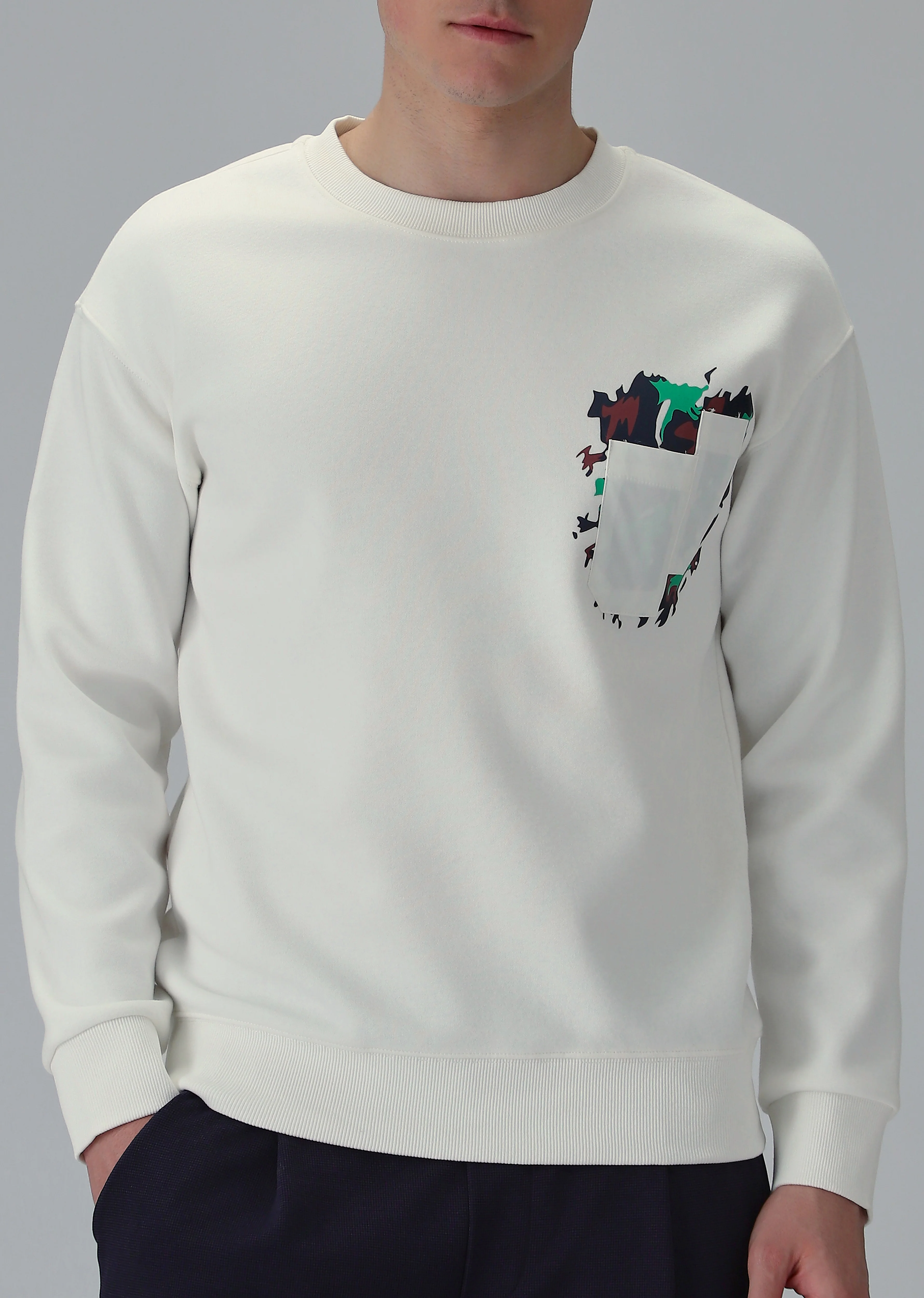 White Graphic Pocket Sweatshirt - Image 7