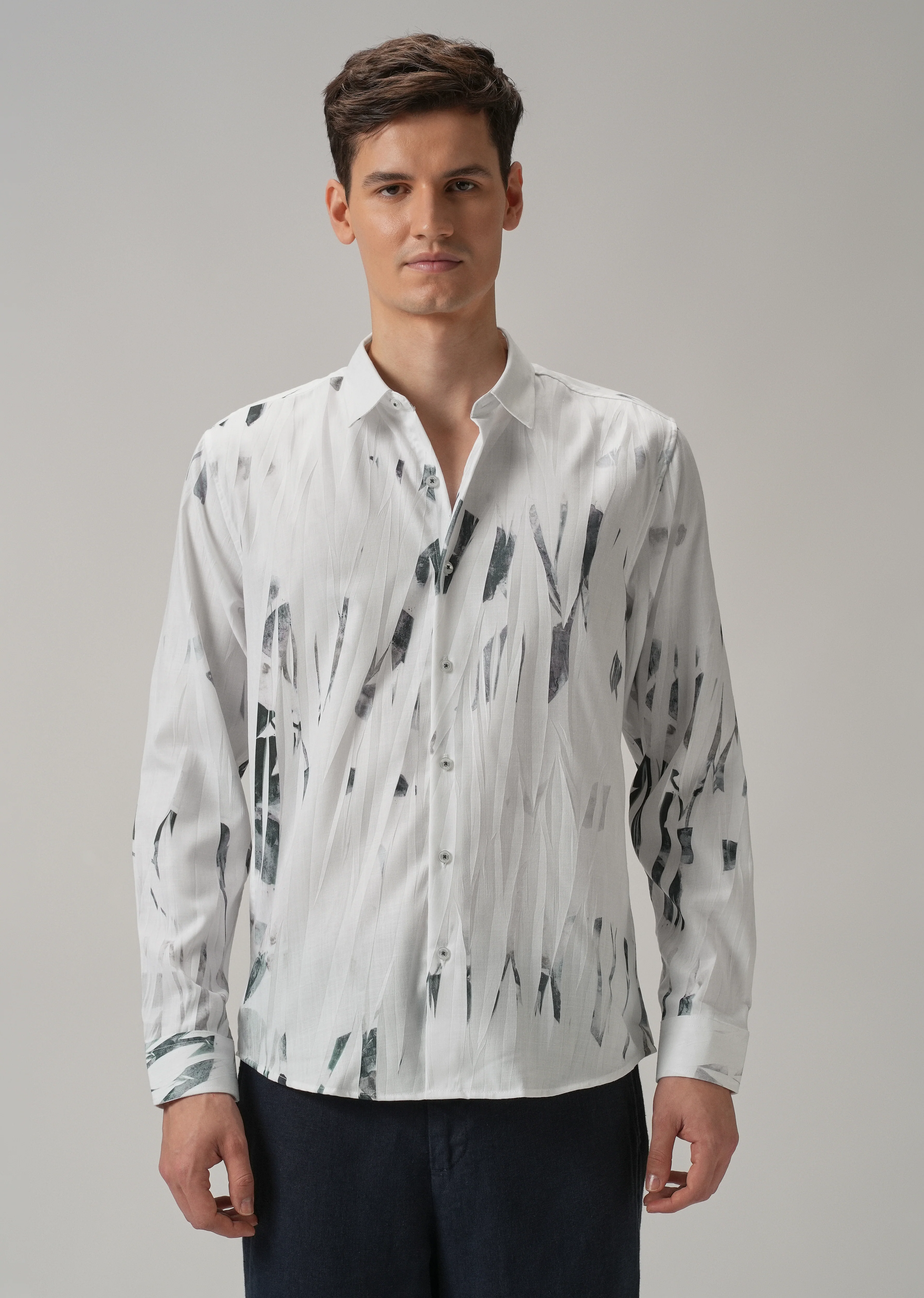 White & Grey Printed Shirt - Image 3