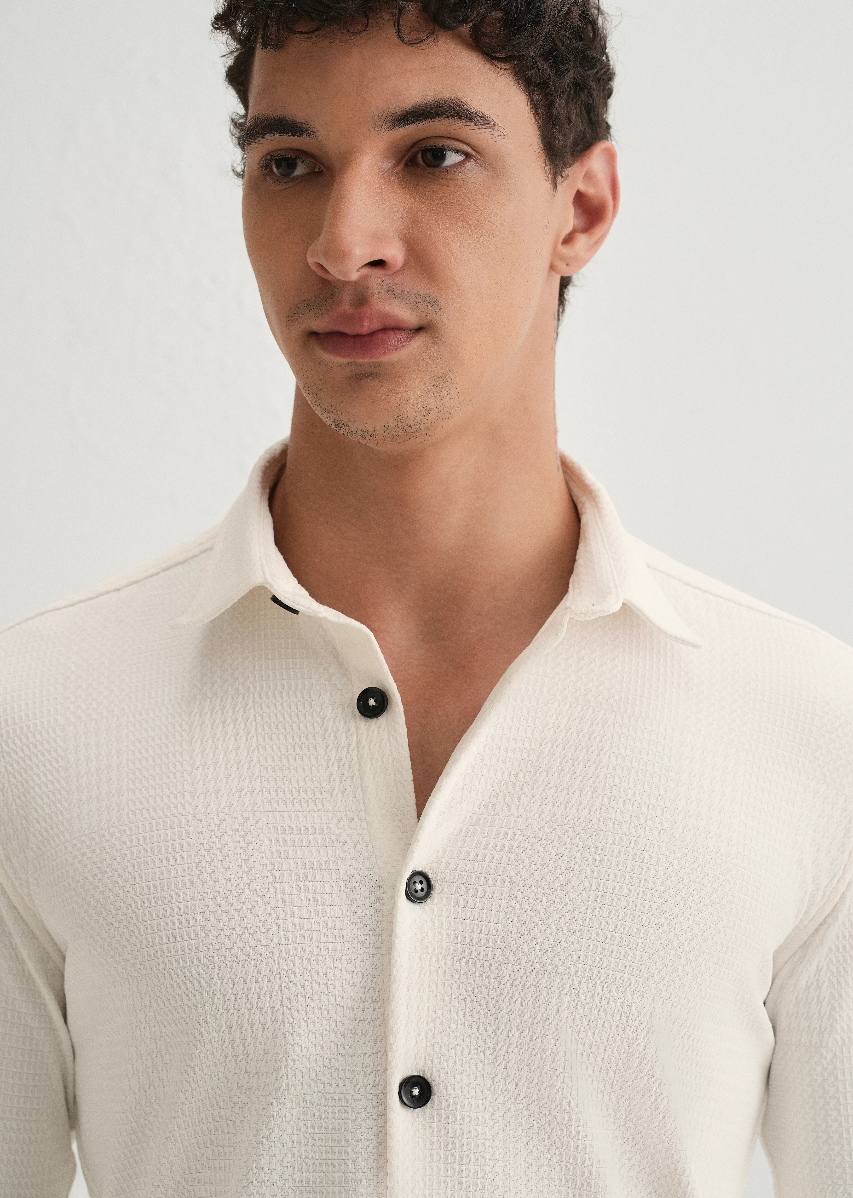 White Grid Textured Knit Shirt - Image 5