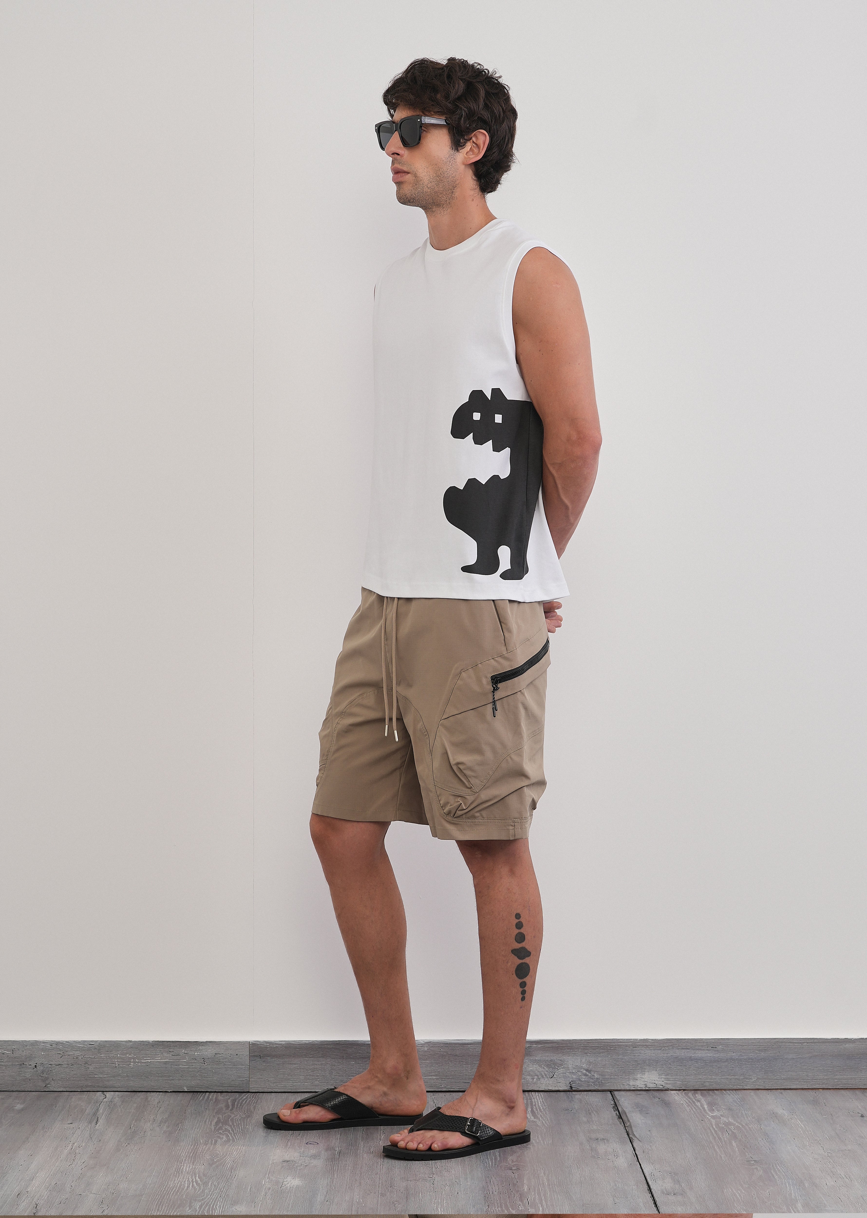White Lo-Fi Living Tank - Image 6