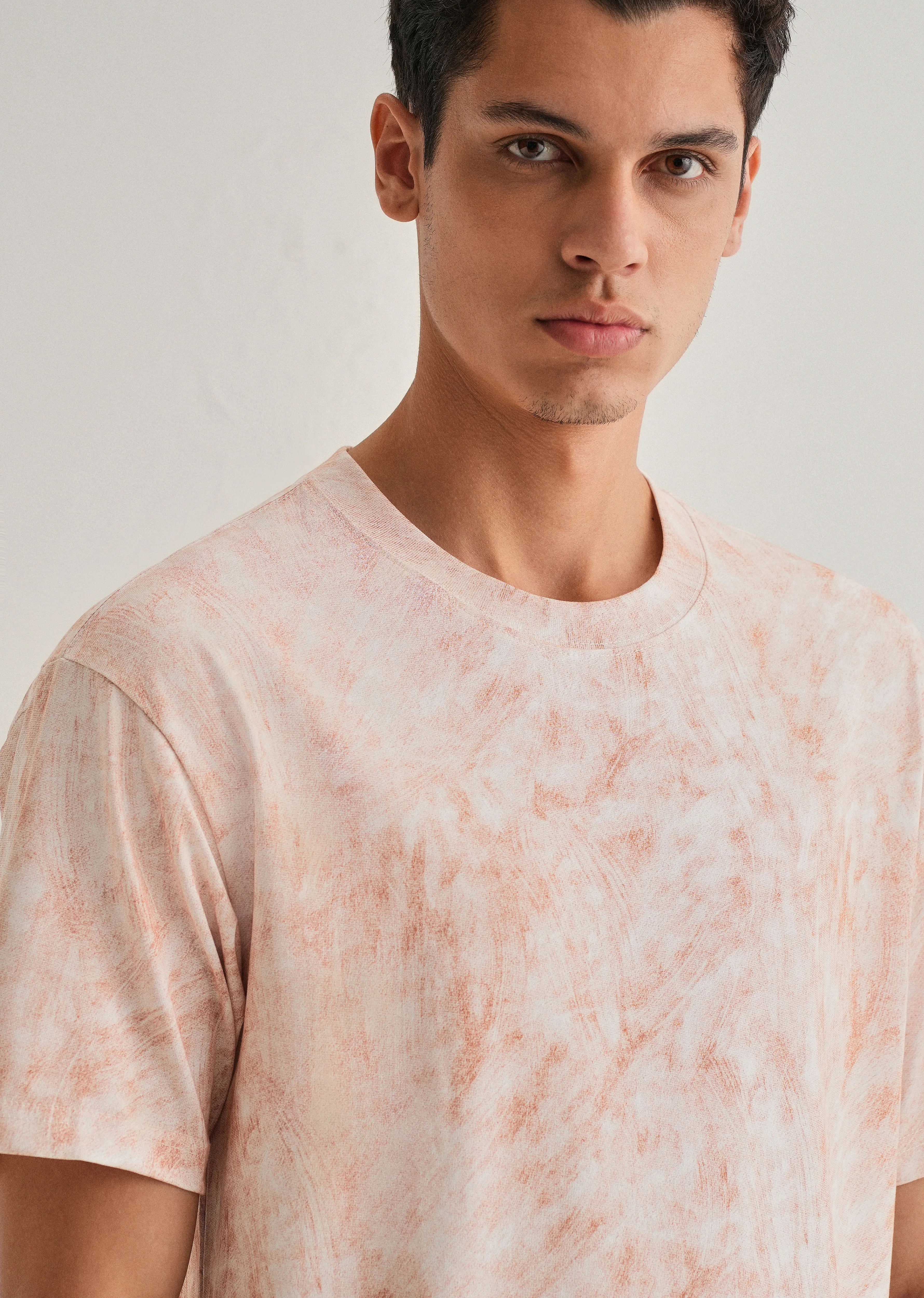 White Red Brushstroke Oversized T-shirt - Image 5