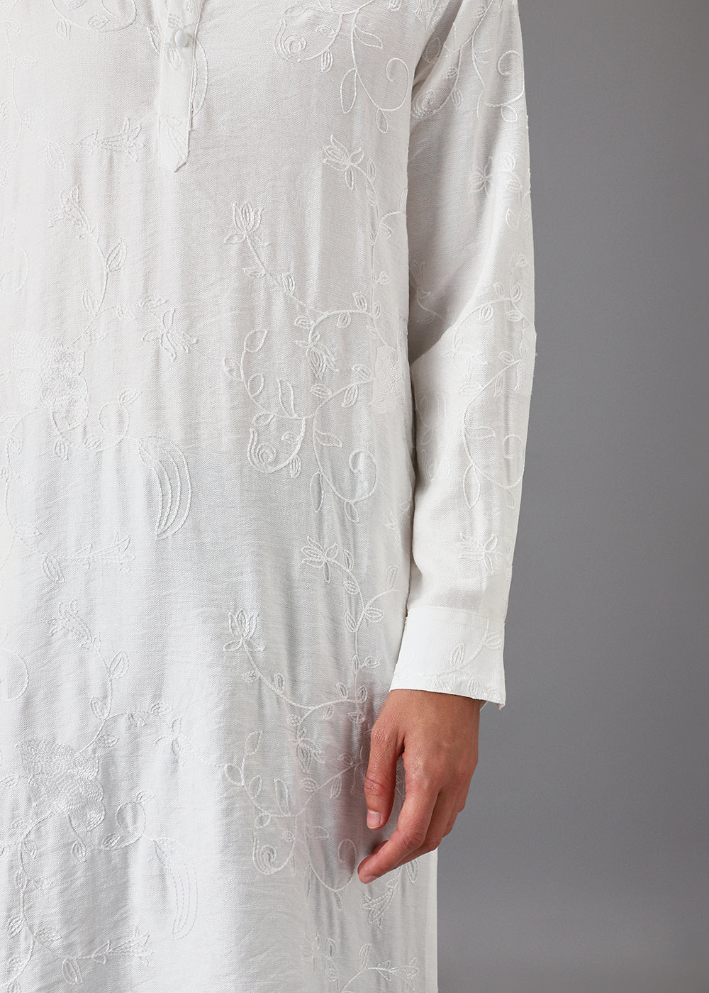 White Self Thread Embroidered Kurta - Image 2