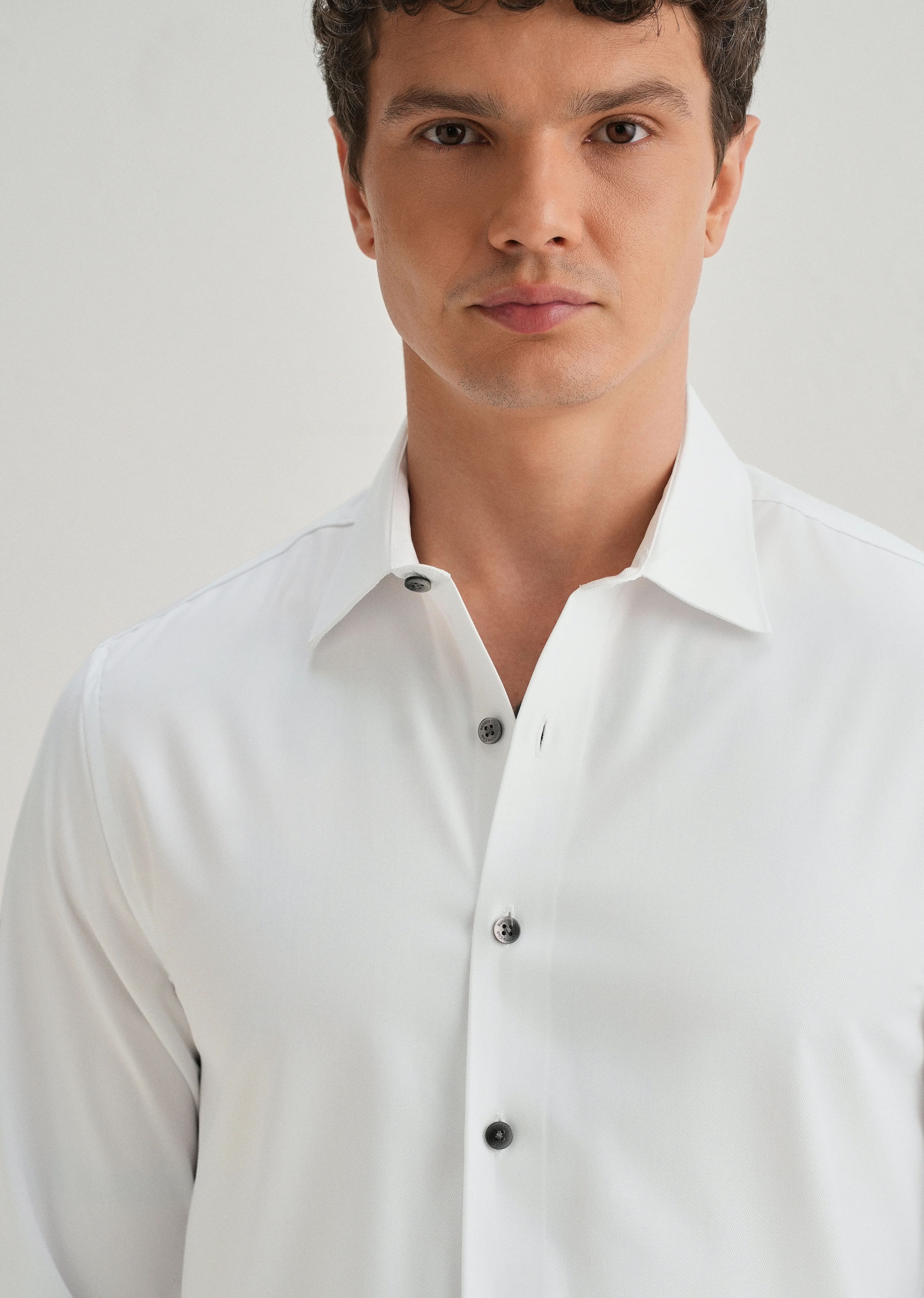White Stitchless Placket Premium Wrinkle-Free Shirt - Image 2