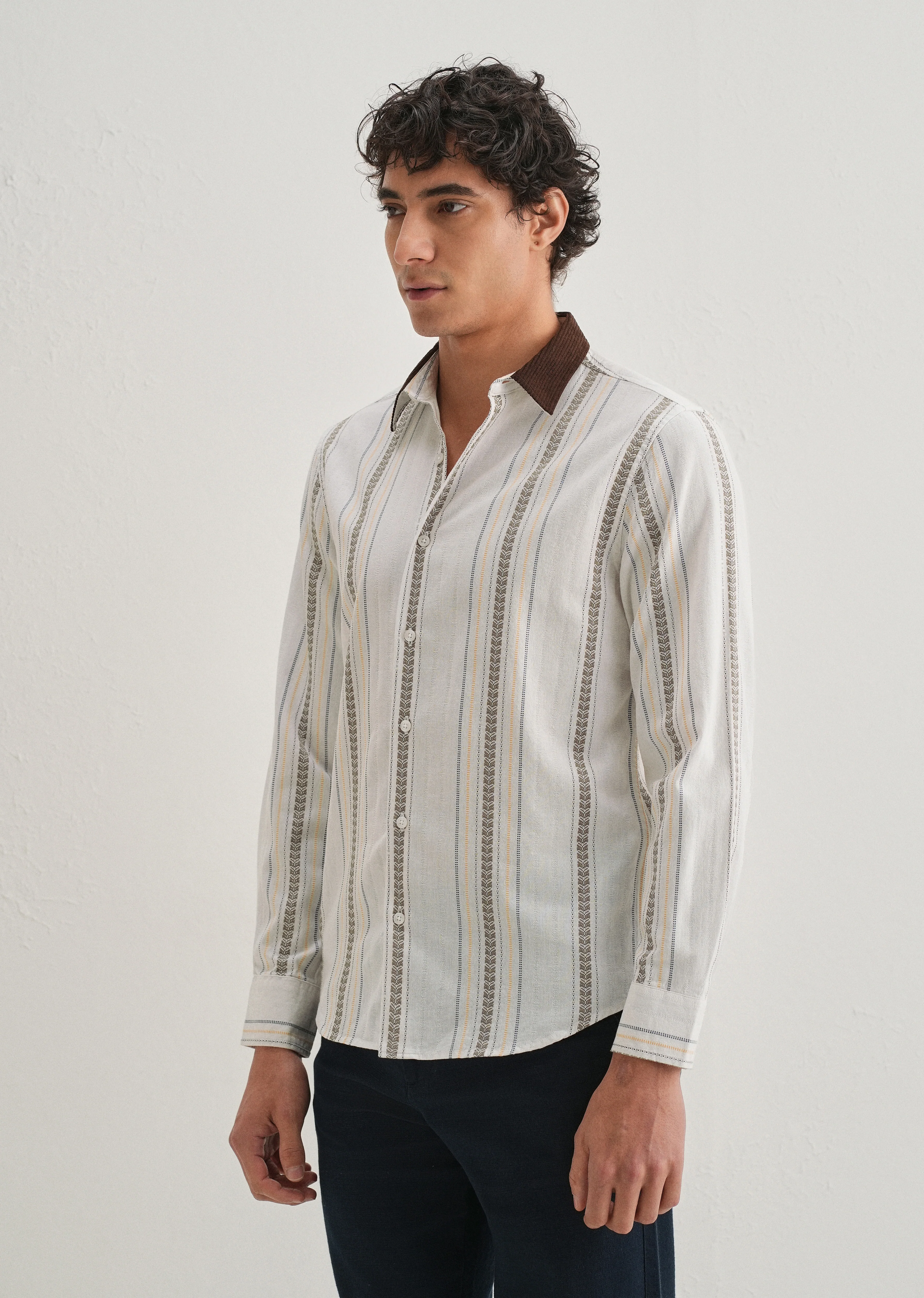White Woven Striped Suede Collar Shirt - Image 5
