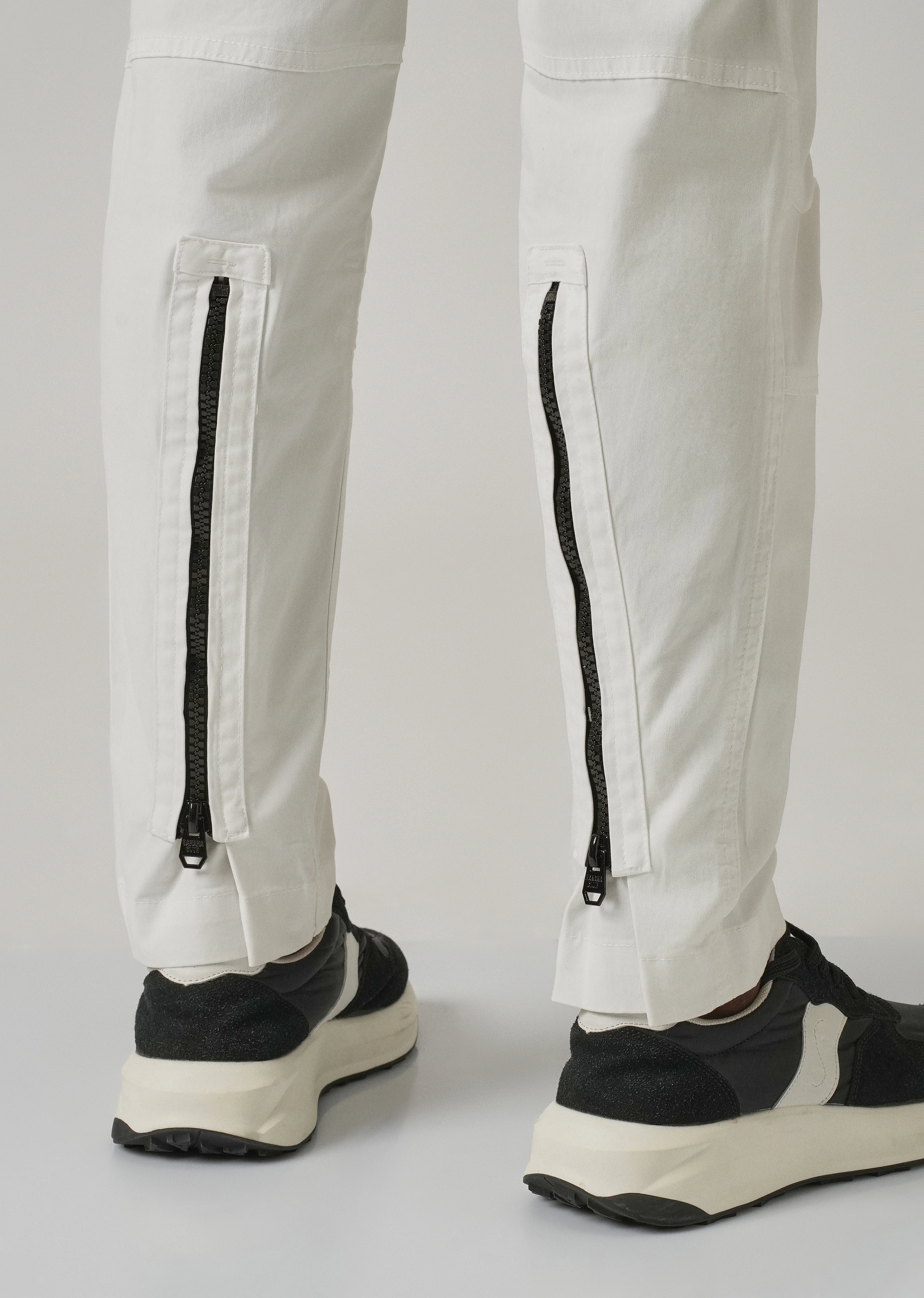 White Zipper Cargo Pant - Image 5