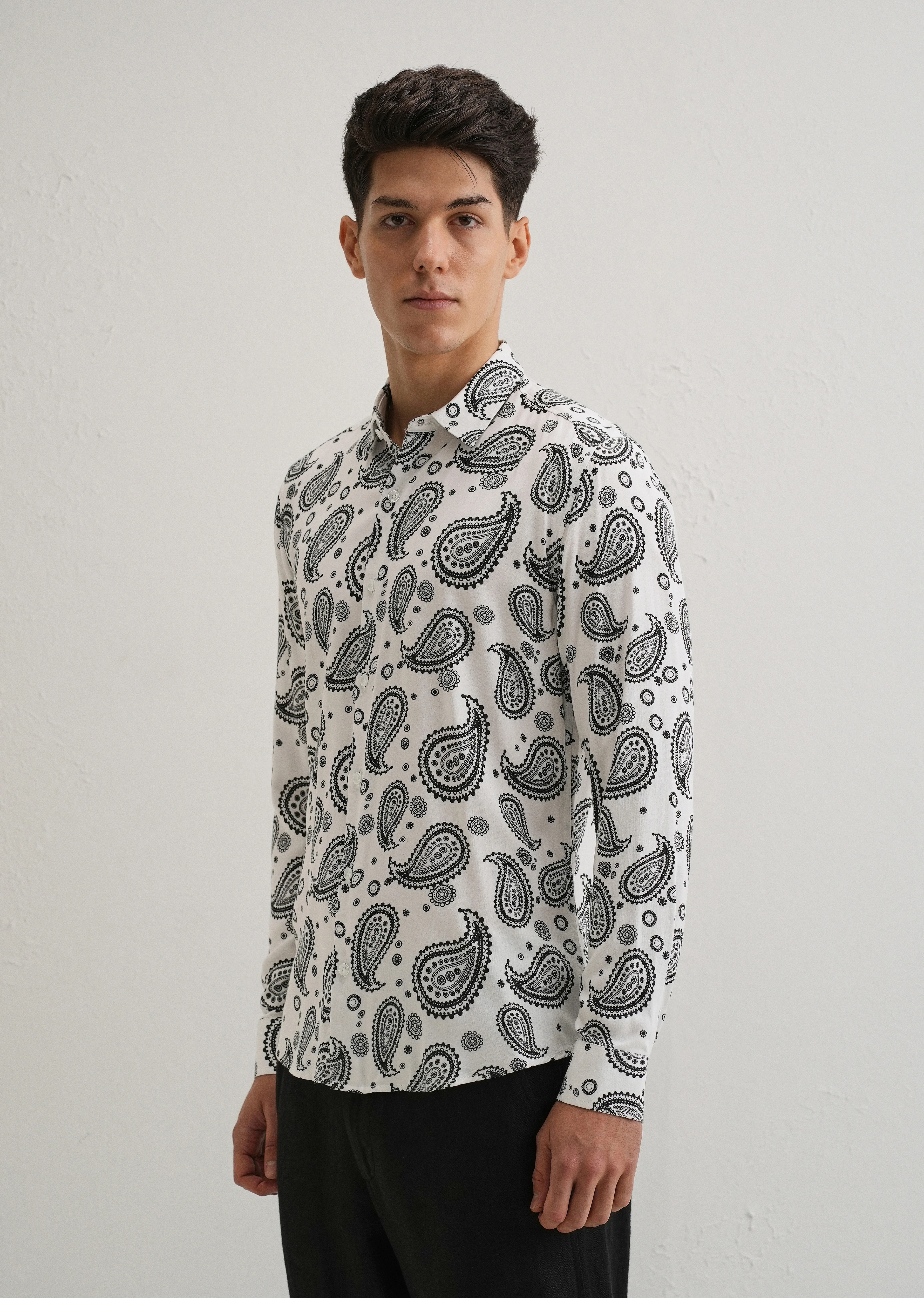 Zubolo Paisley Print Shirt - Image 4